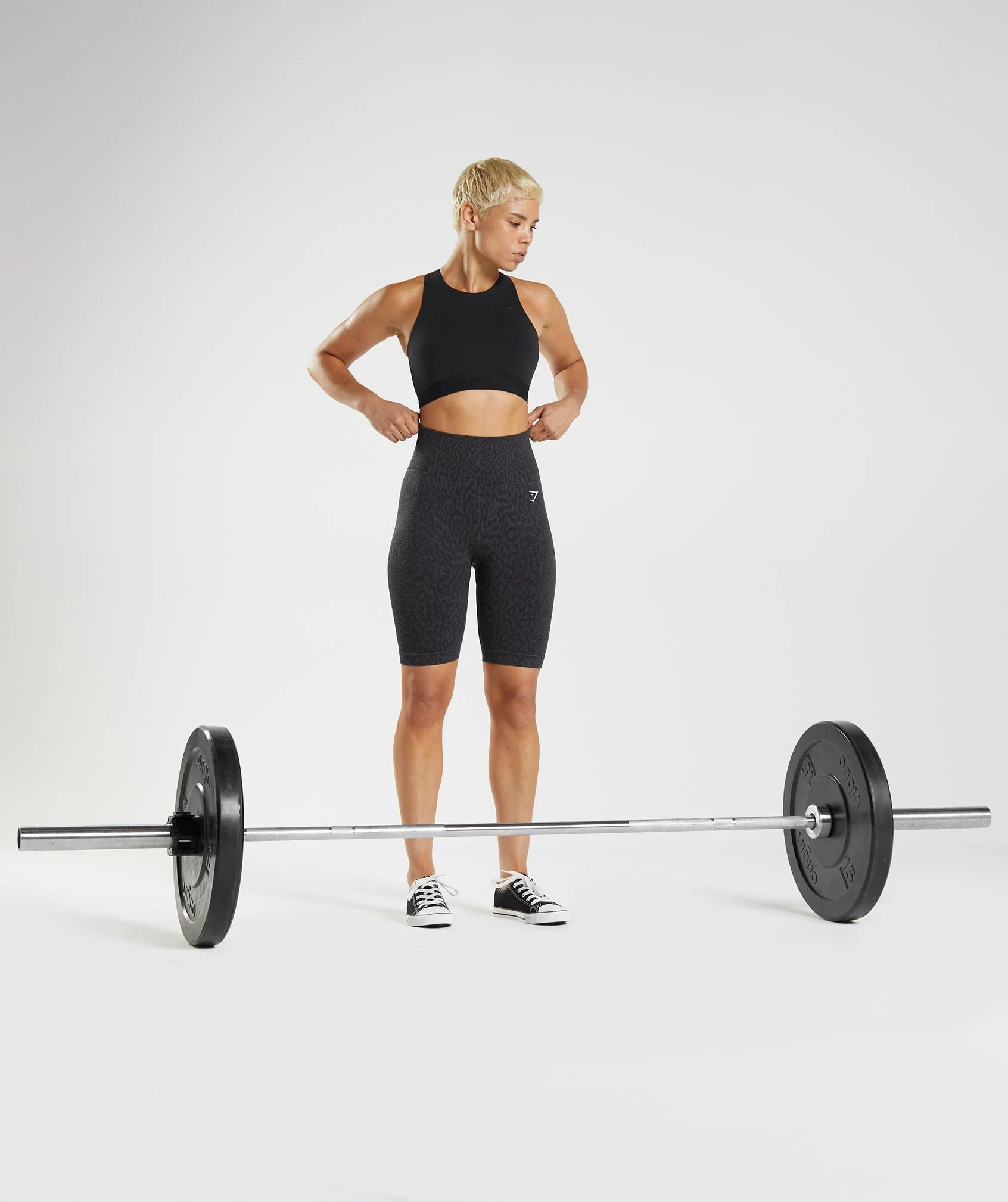 Gymshark 315 Performance High Neck Sports Bra - Black/Graphite Grey - Image 4