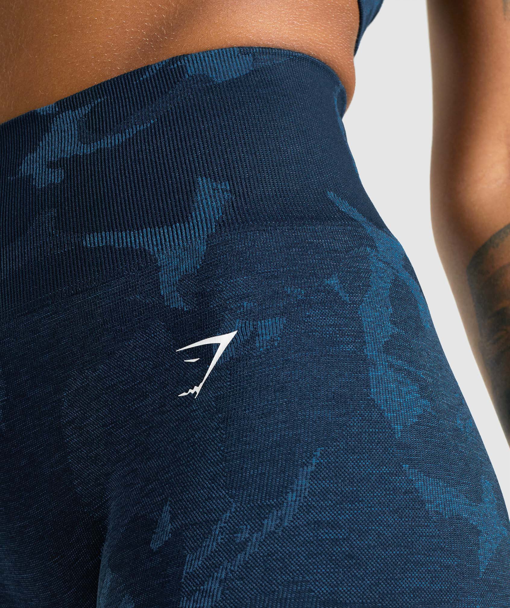Gymshark Adapt Camo Seamless Leggings - Savanna | Navy - Image 5