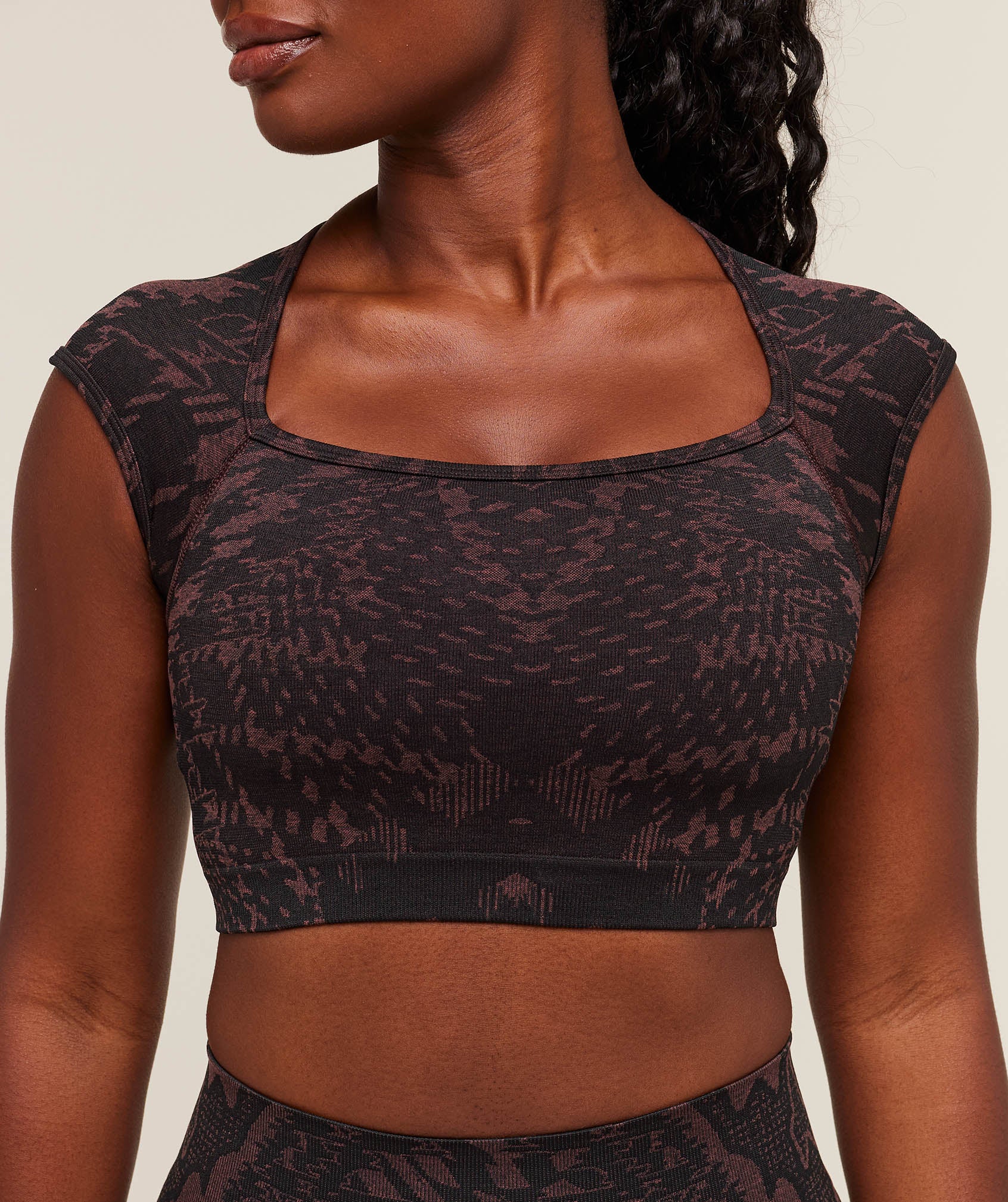 Gymshark Adapt Houndstooth Midi Top - Black/Reset Pink - Image 4