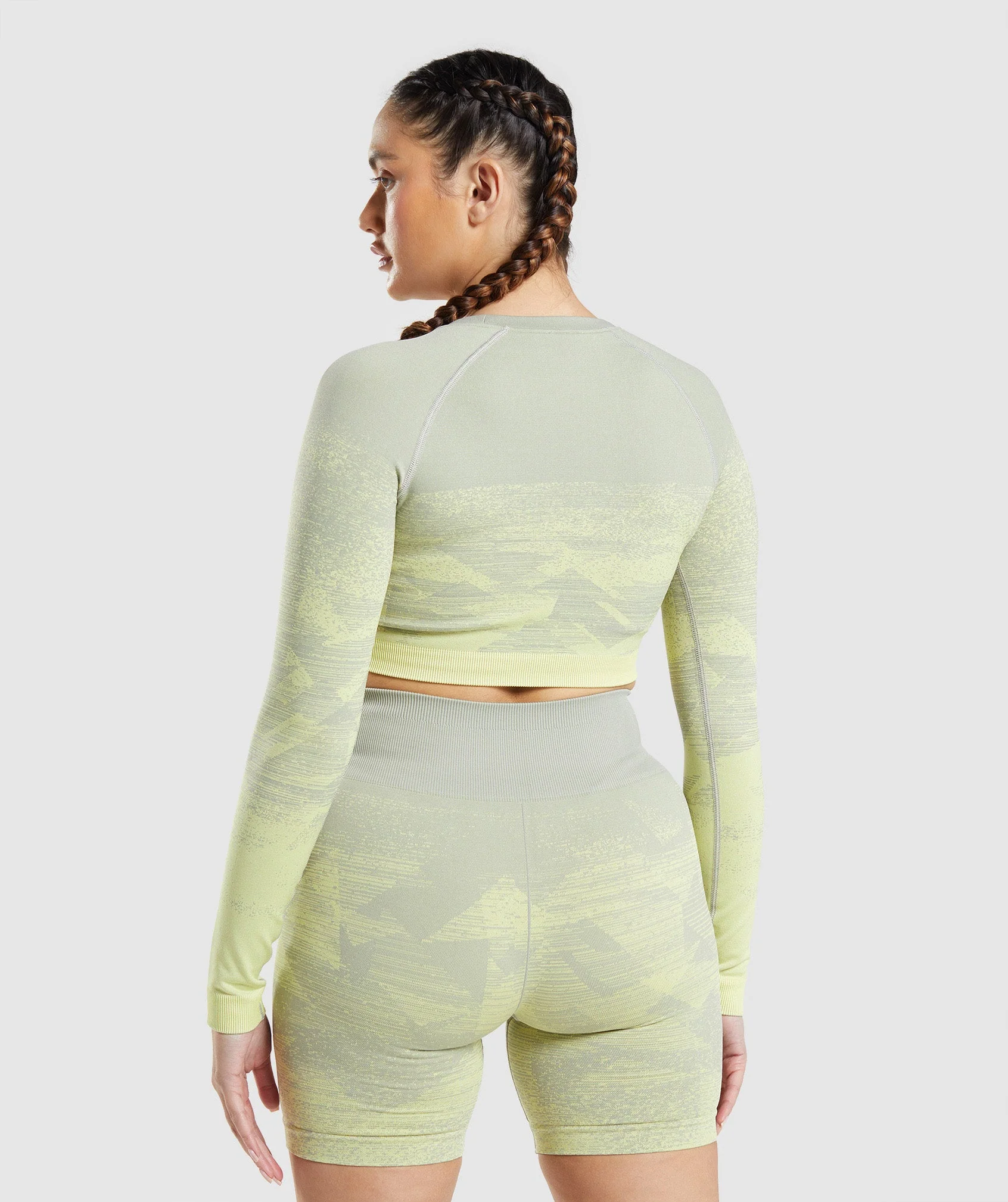 Gymshark Adapt Ombre Crop Top - Triangle | Taupe Grey Print - Image 2
