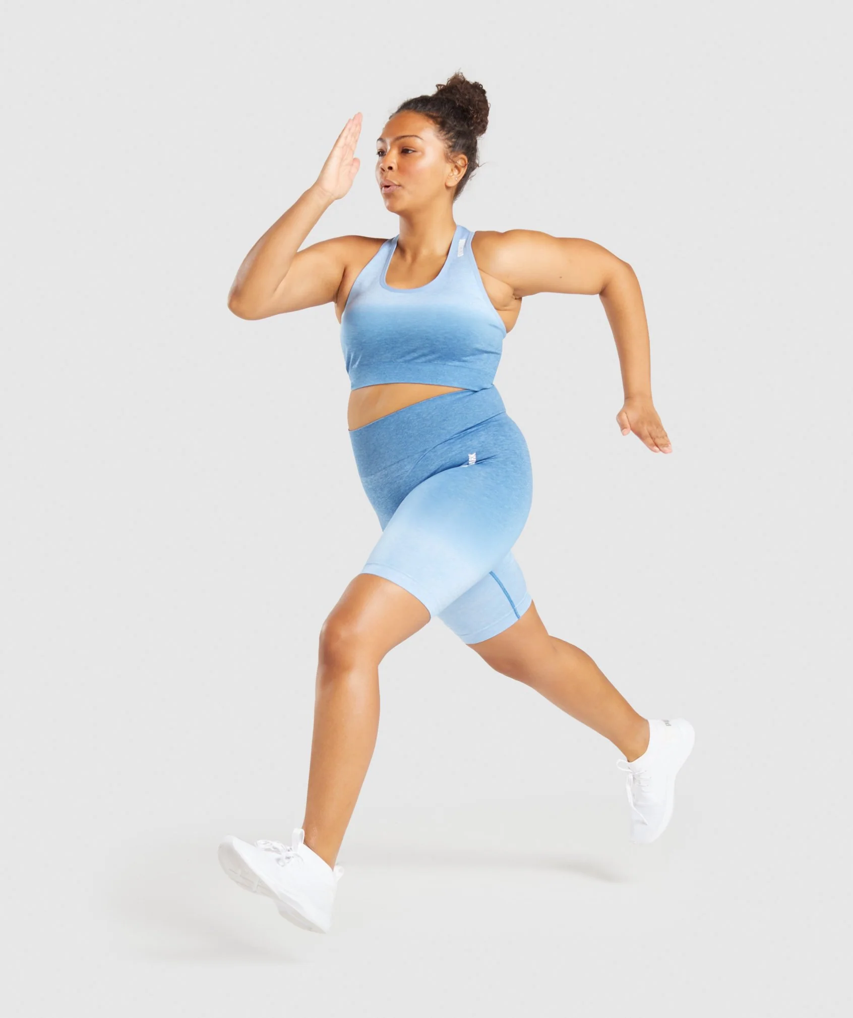 Gymshark Adapt Ombre Seamless Sports Bra - Light Blue Marl/Blue - Image 4
