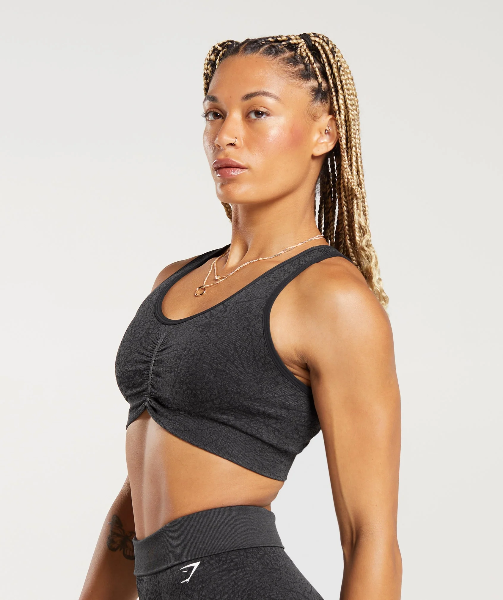 Gymshark Adapt Pattern Seamless Longline Bra - Black/Graphite Grey - Image 3