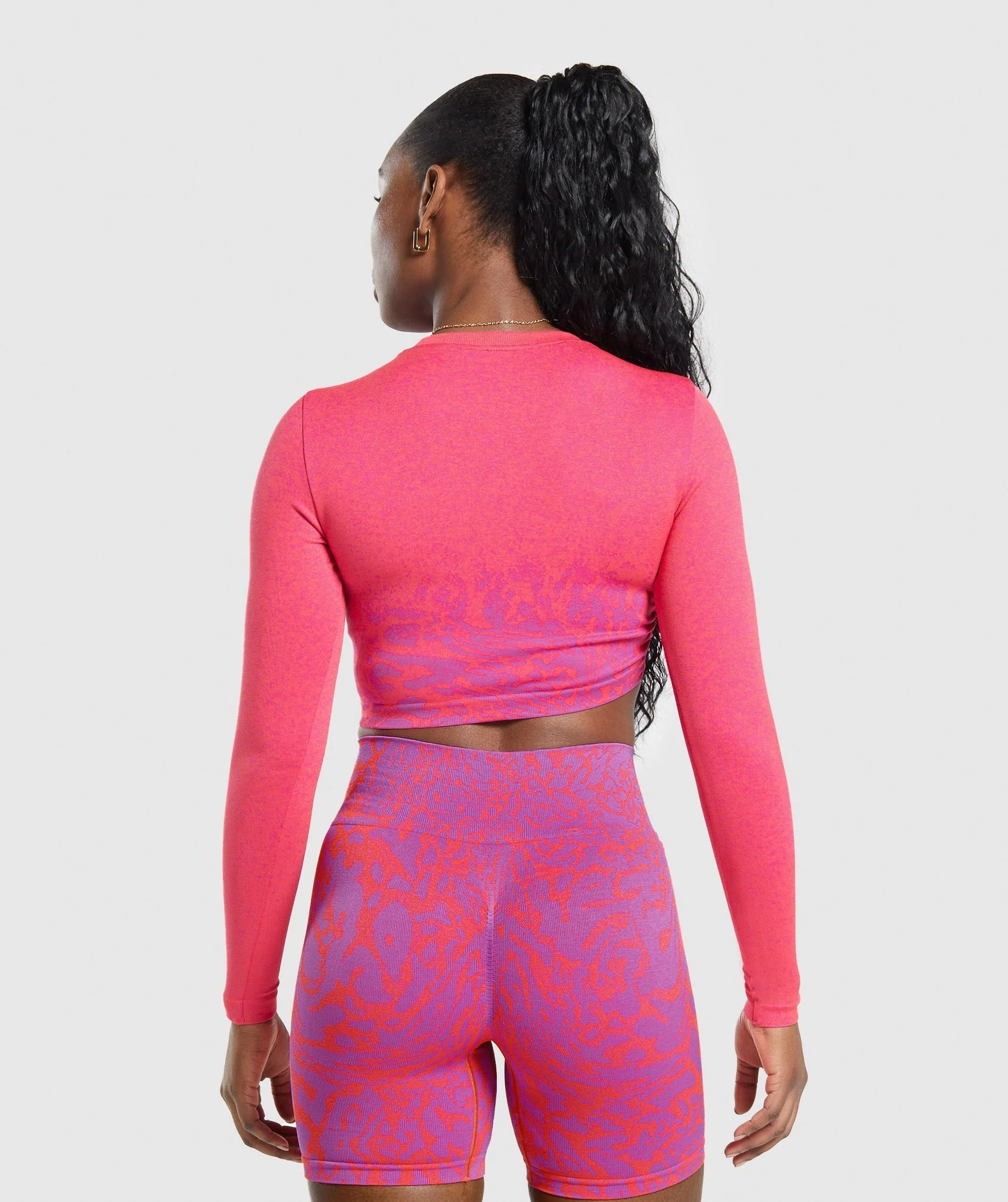 Gymshark Adapt Safari Seamless Faded Long Sleeve Top - Shelly Pink/Fly Coral - Image 2