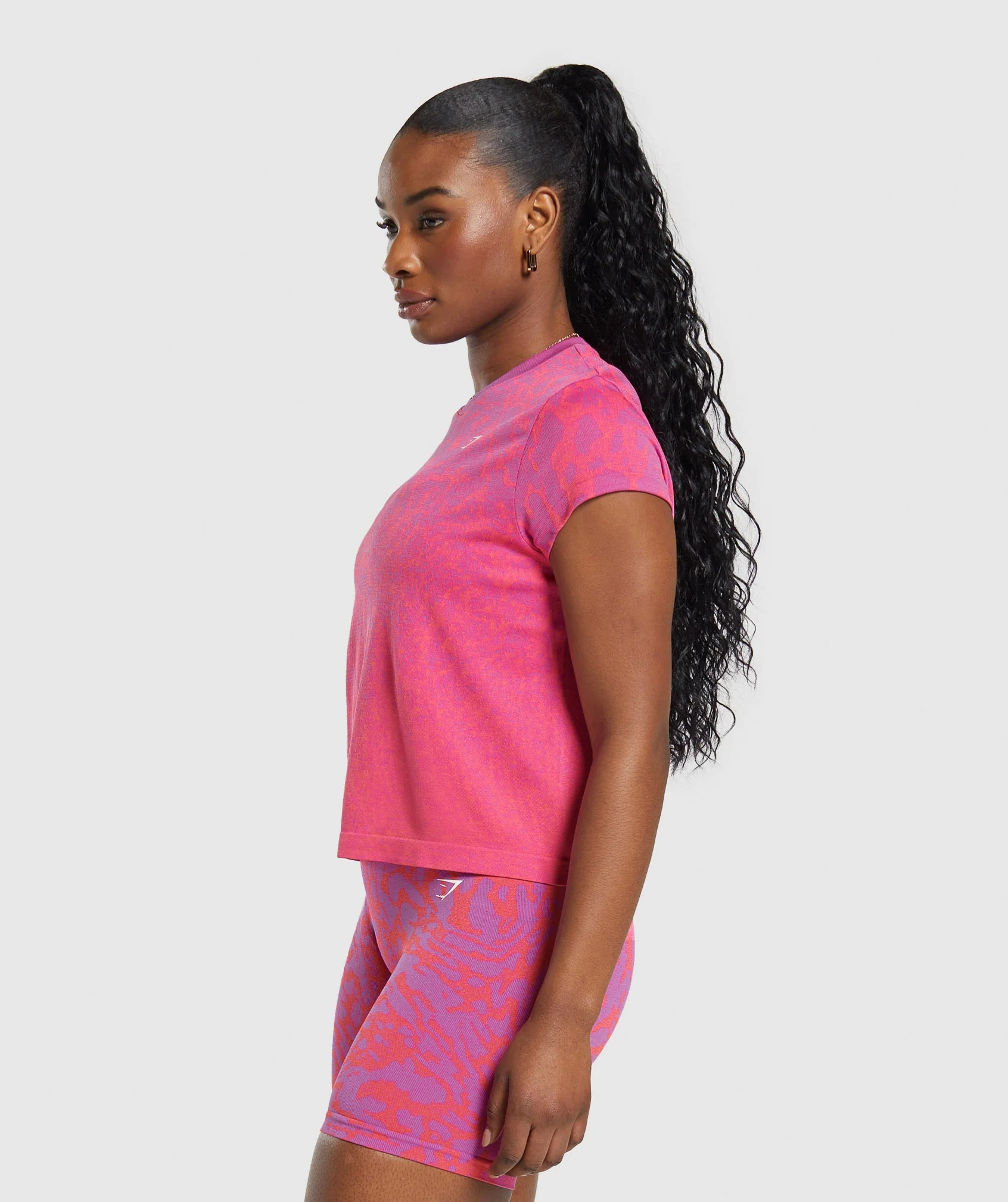 Gymshark Adapt Safari Seamless Faded T-Shirt - Shelly Pink/Fly Coral - Image 3