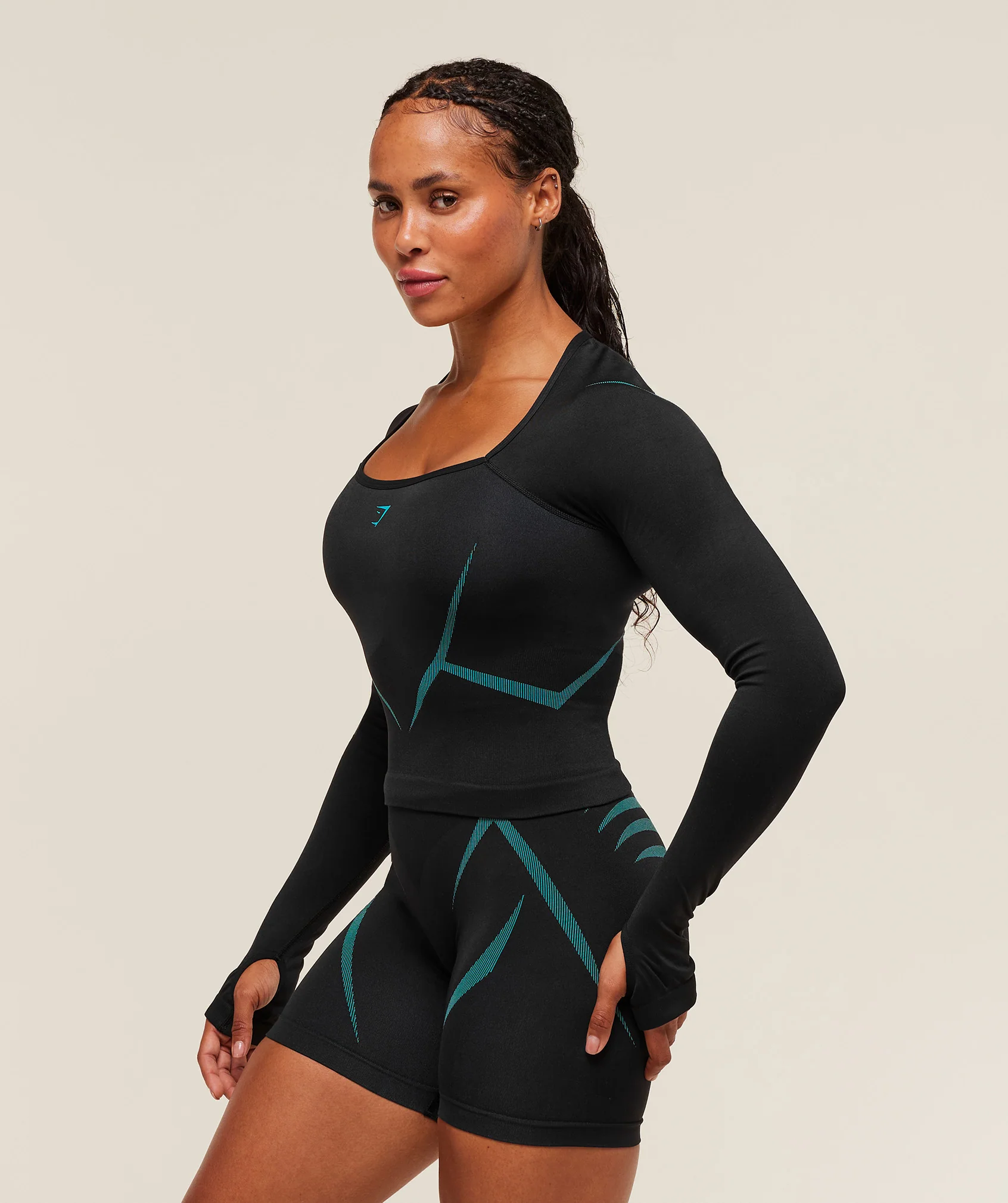 Gymshark Apex Lift Seamless Long Sleeve Crop Top - Black/Brand Blue - Image 2