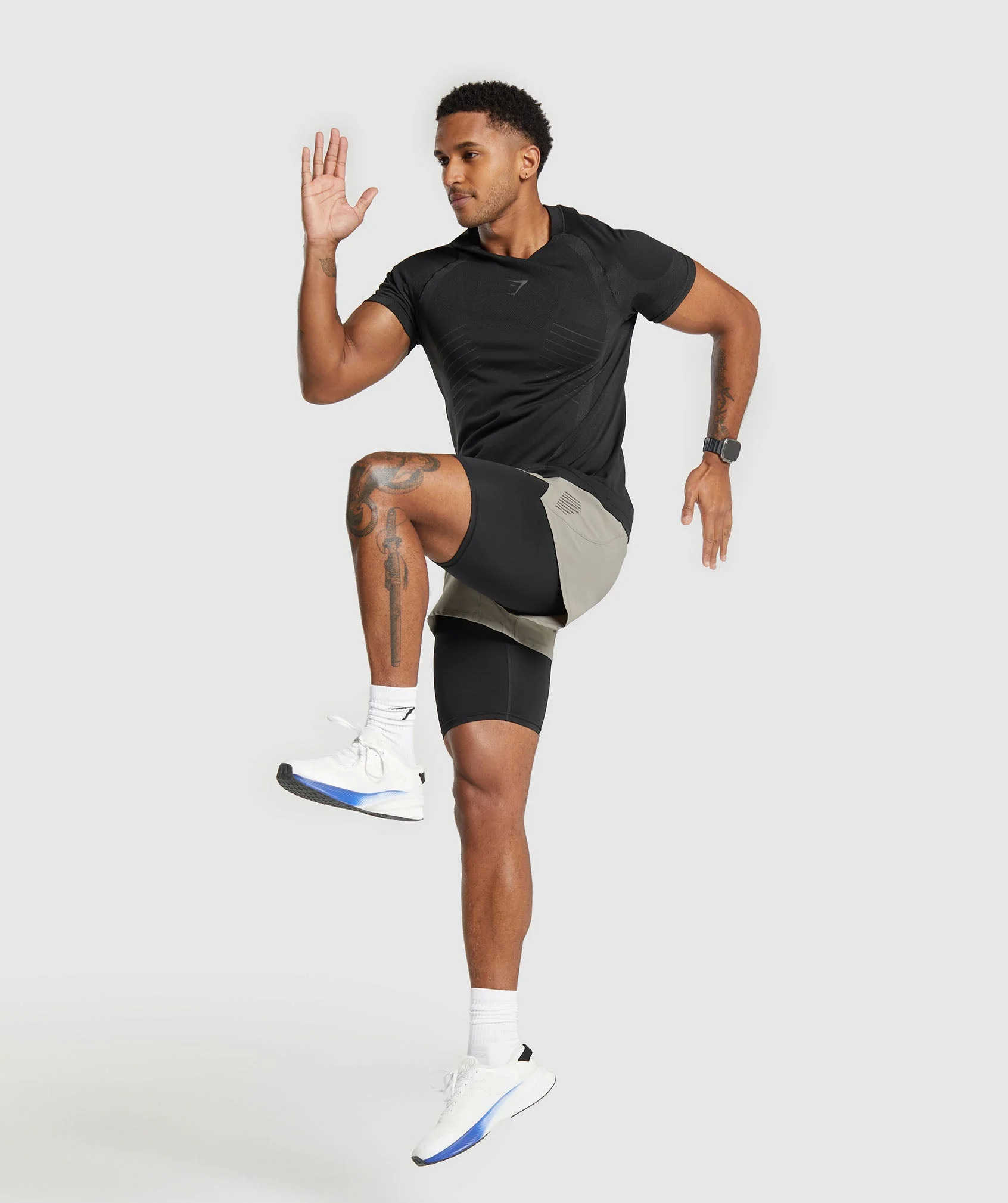 Gymshark Apex Run 5" Shorts - Linen Brown - Image 4