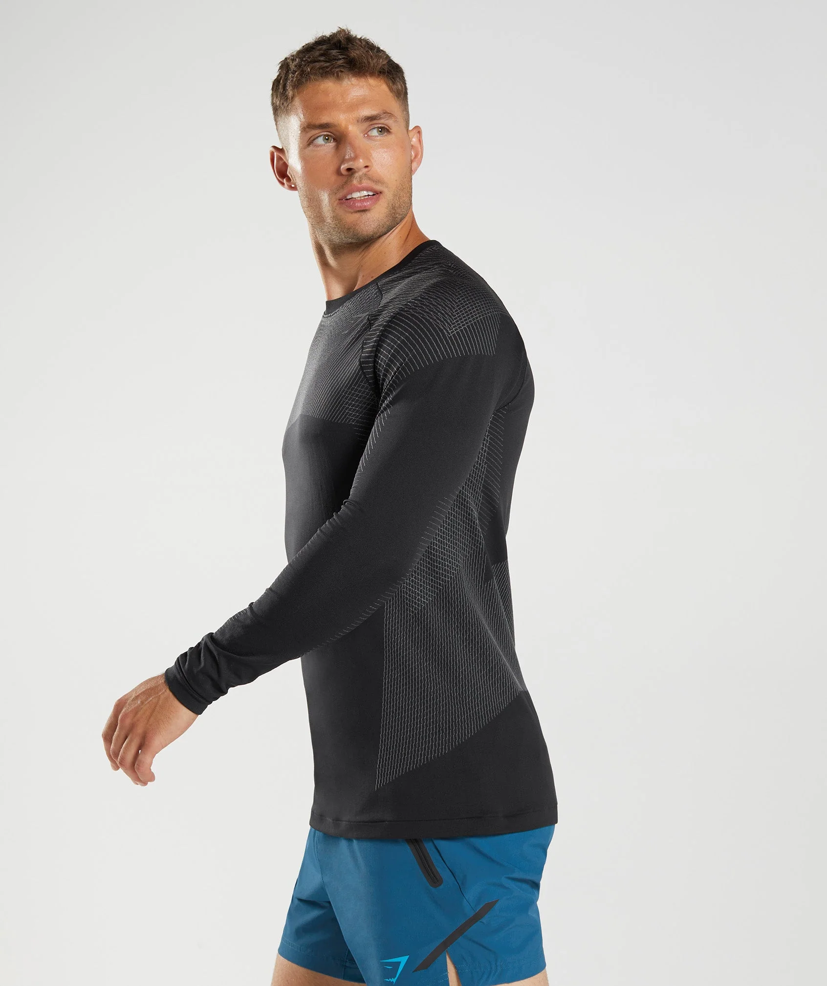 Gymshark Apex Seamless Long Sleeve T-Shirt - Black/Silhouette Grey - Image 3