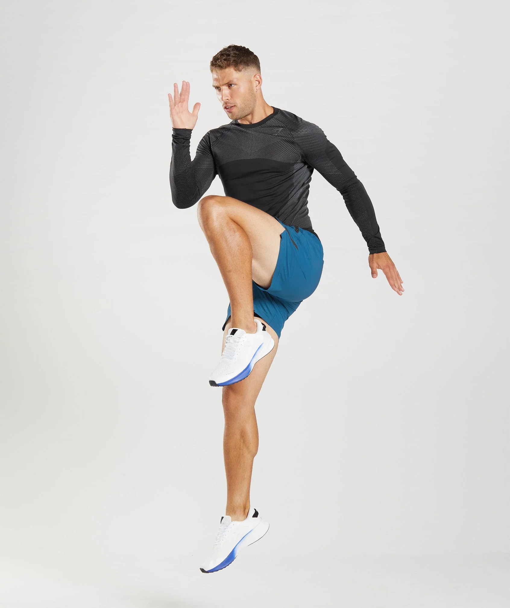 Gymshark Apex Seamless Long Sleeve T-Shirt - Black/Silhouette Grey - Image 4