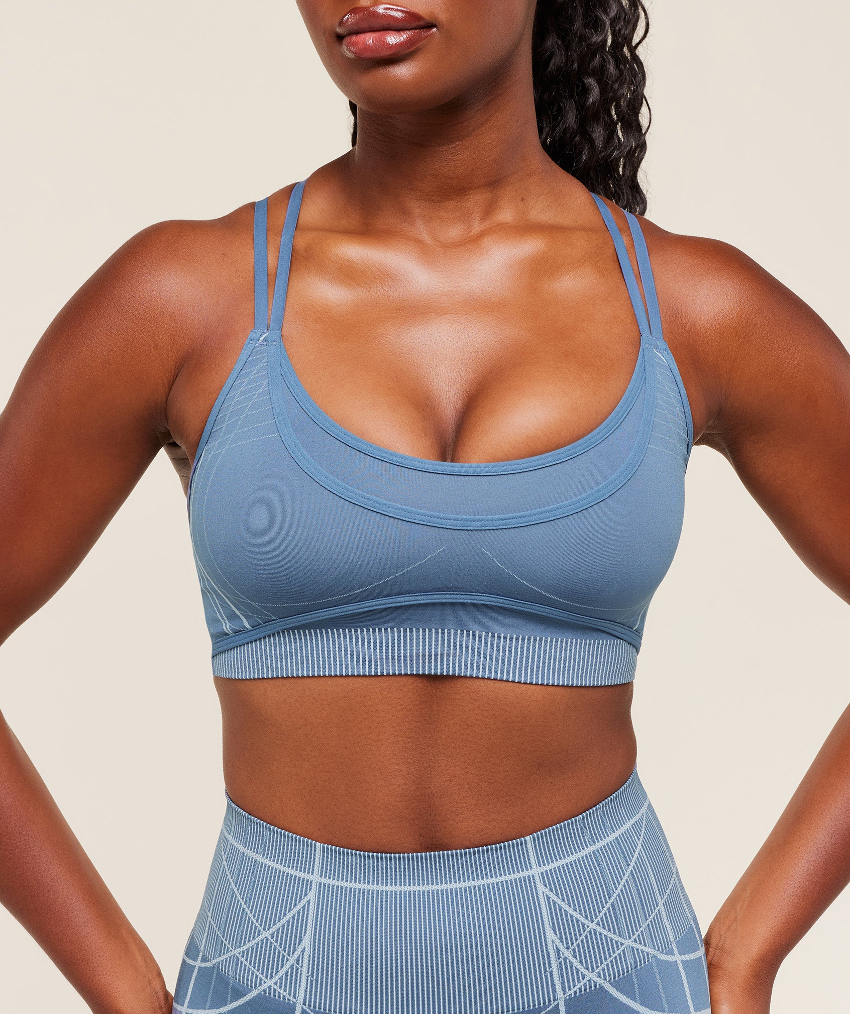 Gymshark Apex Seamless Strappy Sports Bra - Worn Blue/Gentle Blue - Image 4