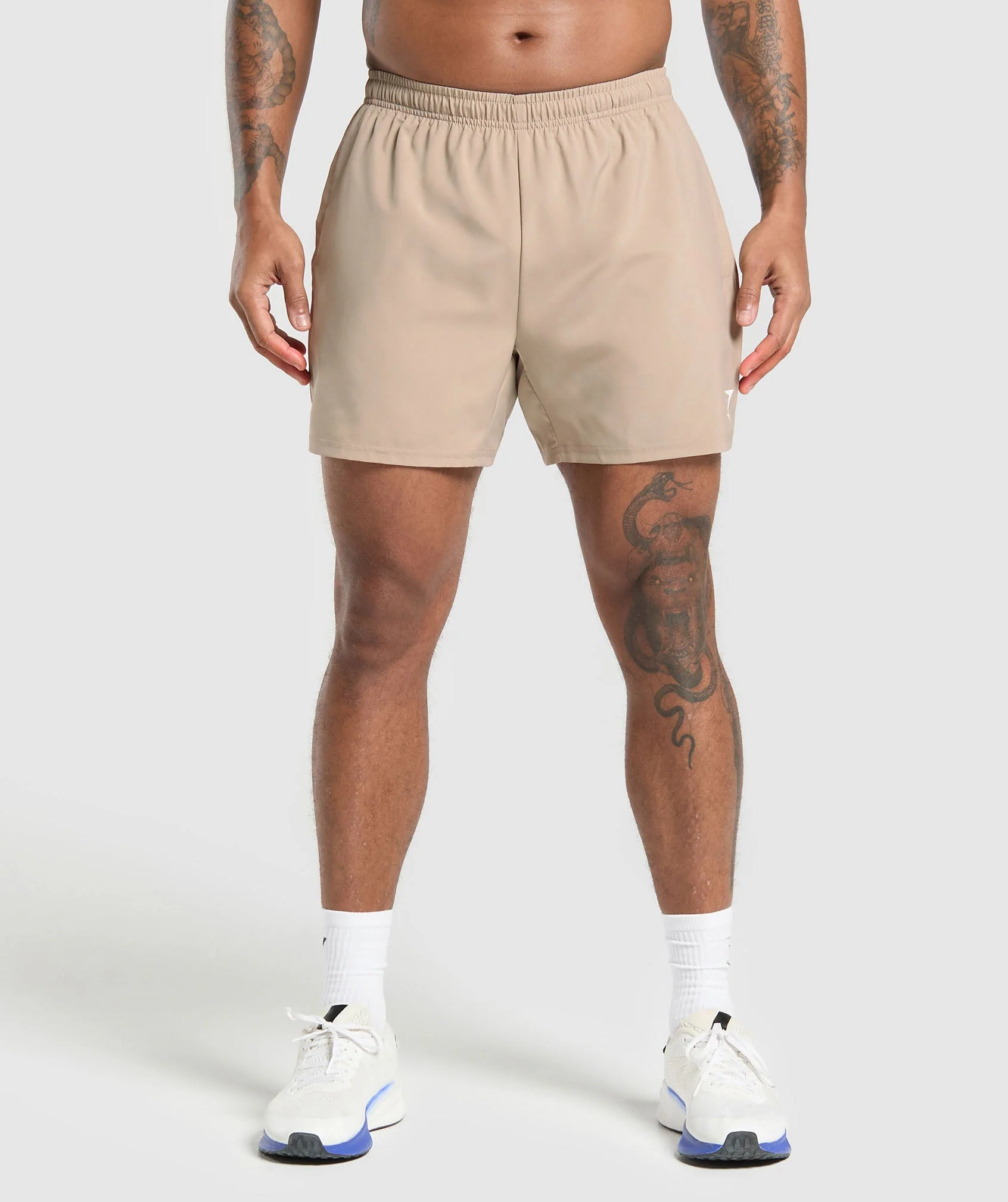 Gymshark Arrival 5" Shorts - Cement Brown