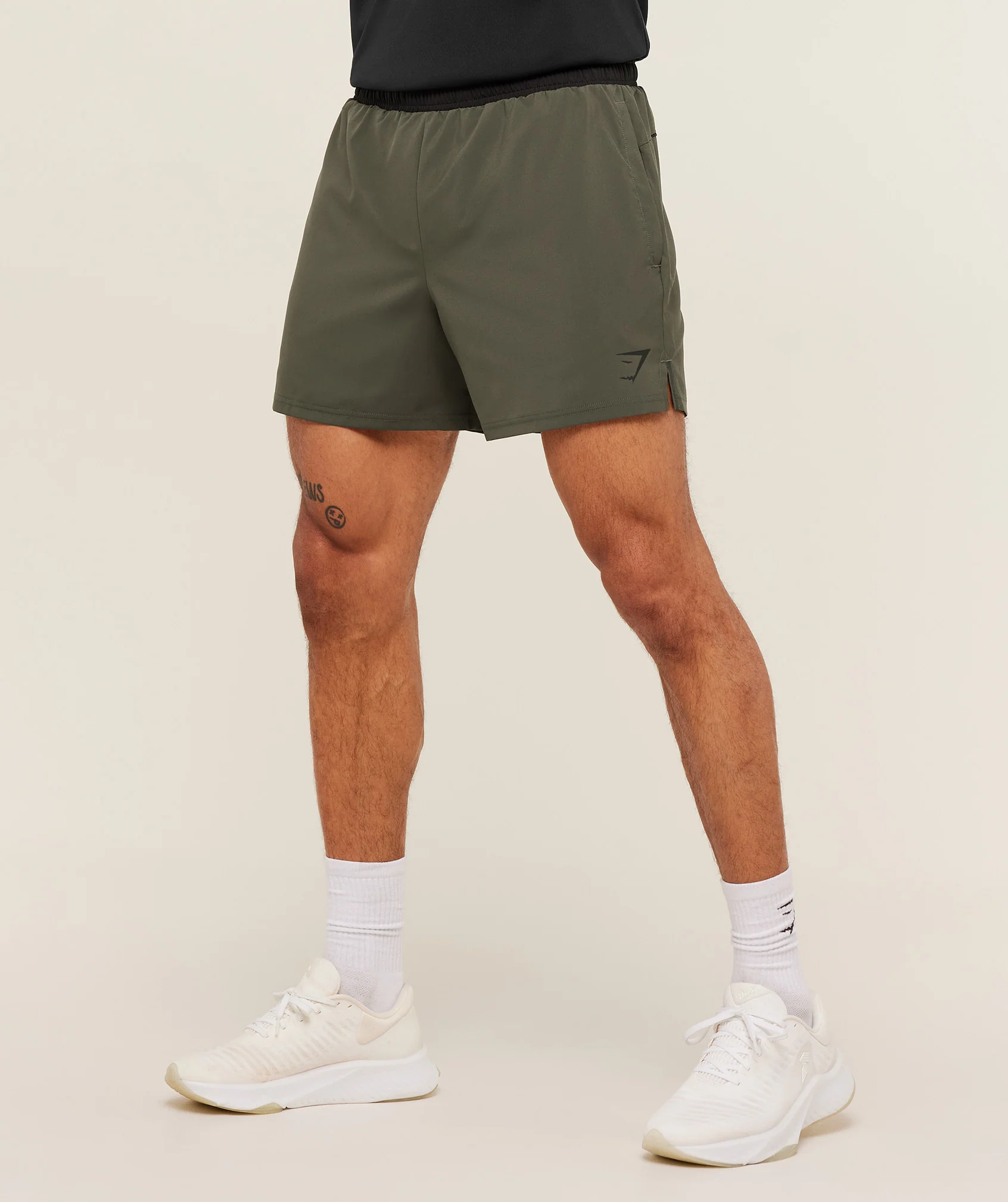Gymshark Arrival Contrast Shorts - Strength Green/Black - Image 2