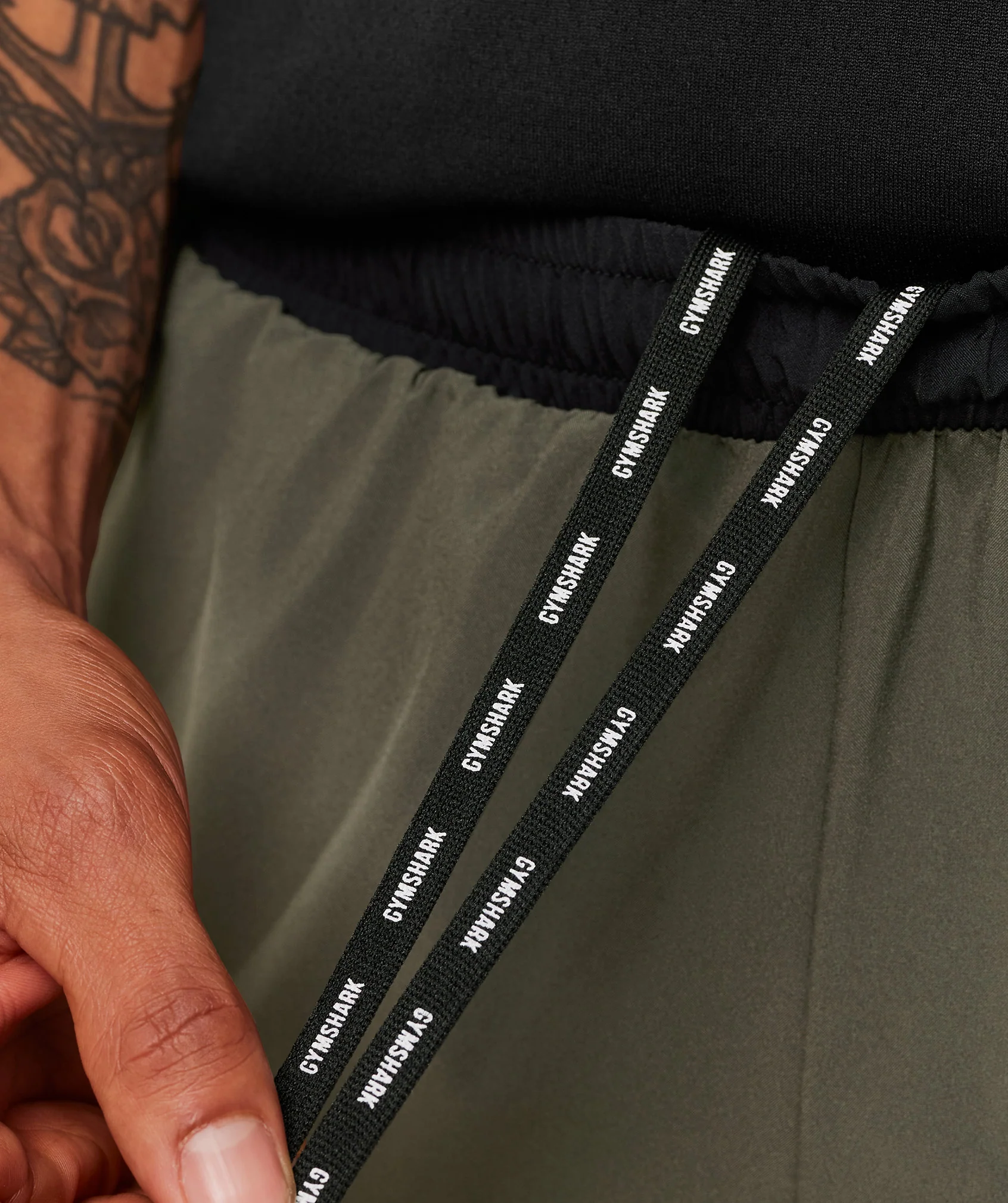 Gymshark Arrival Contrast Shorts - Strength Green/Black - Image 6