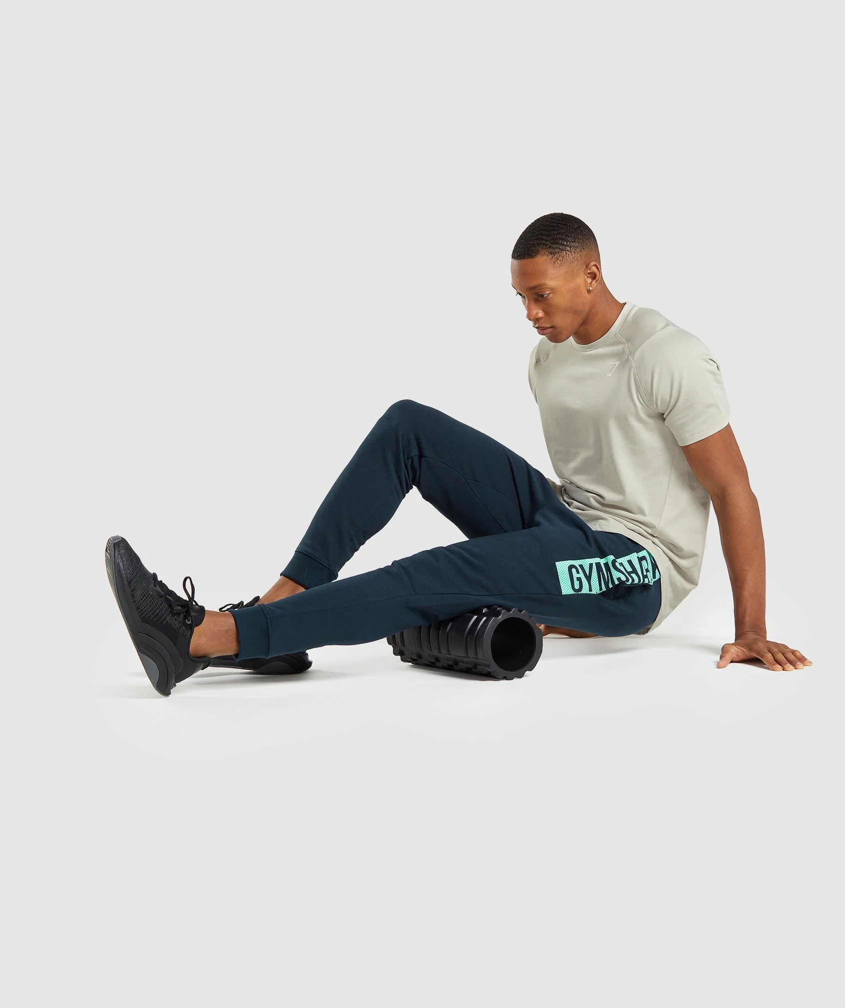 Gymshark Bold Joggers - Navy - Image 4