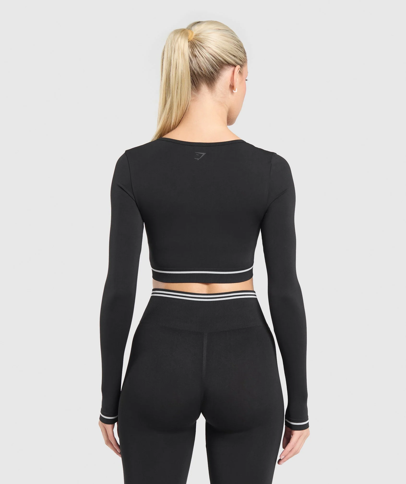 Gymshark Contrast Seamless Crop Top - Black - Image 2