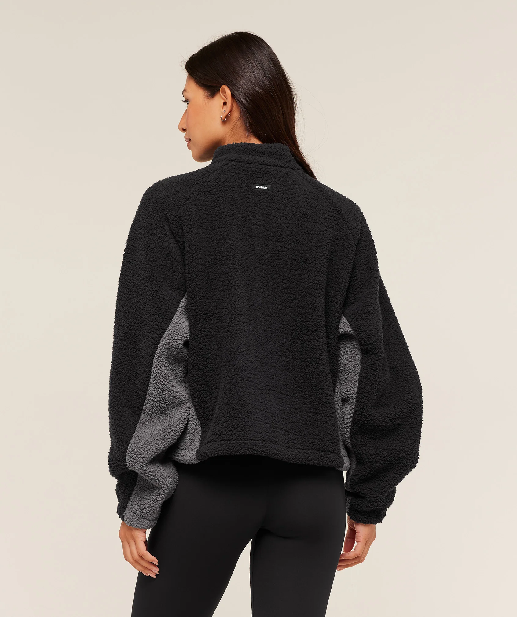 Gymshark Contrast Sherpa Jacket - Black/Graphite Grey/Oat White - Image 3