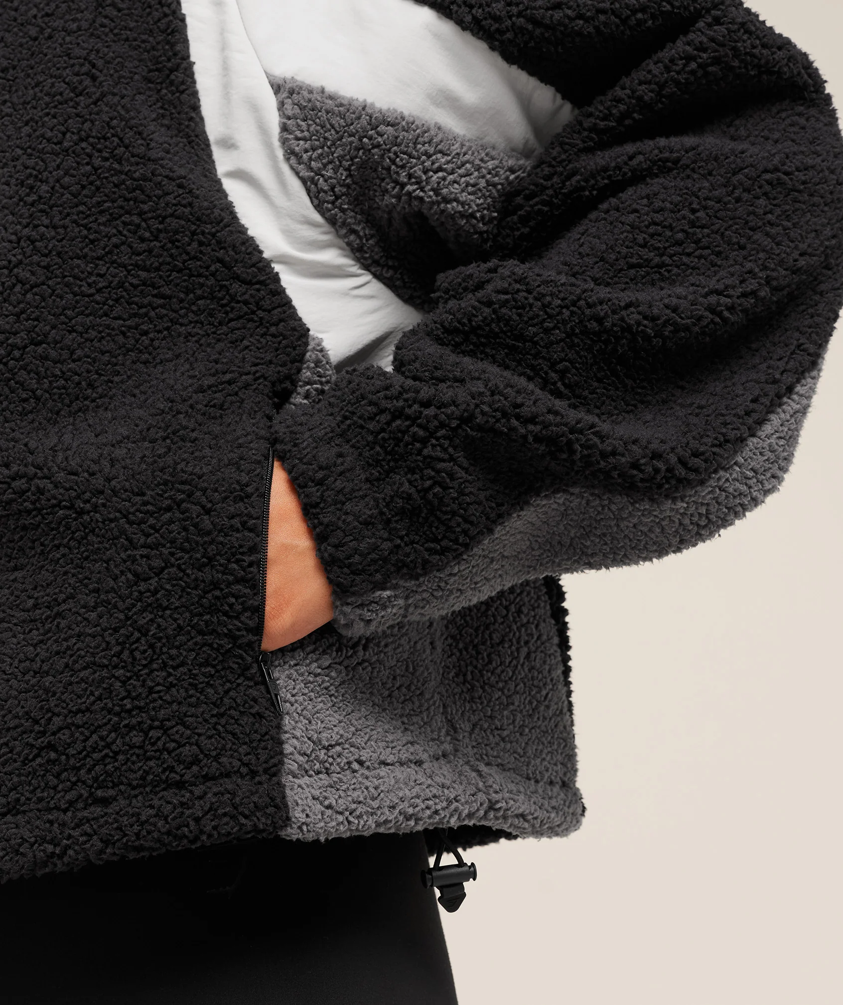 Gymshark Contrast Sherpa Jacket - Black/Graphite Grey/Oat White - Image 6
