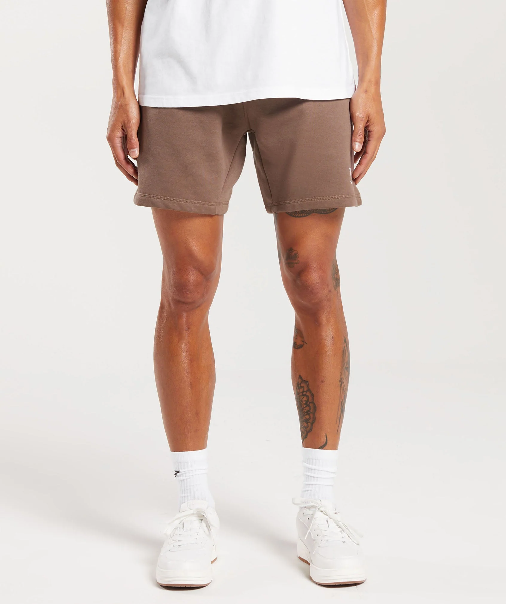 Gymshark Crest 7" Shorts - Truffle Brown
