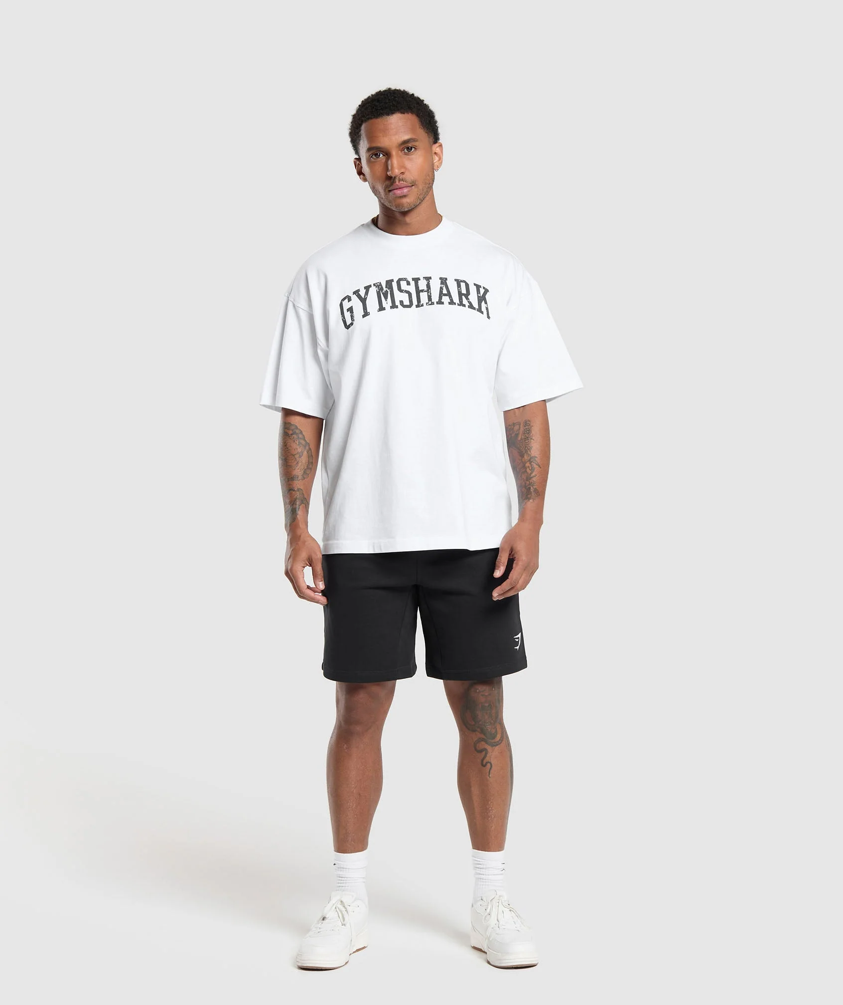 Gymshark Crest 9" Shorts - Black - Image 4