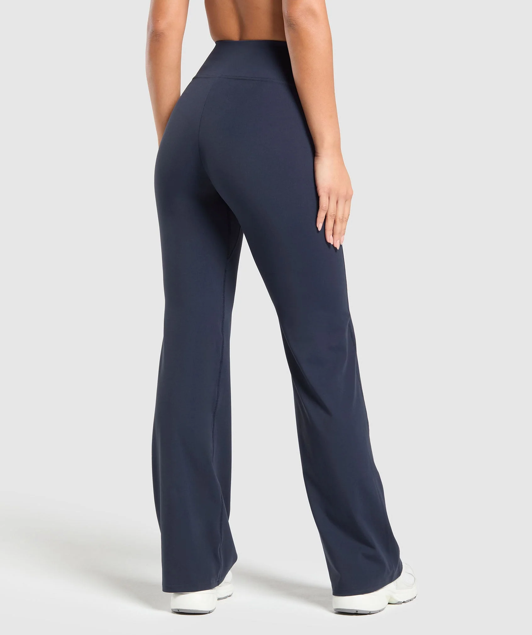 Gymshark Crossover Flared Regular Leggings - Heavy Blue - Image 2