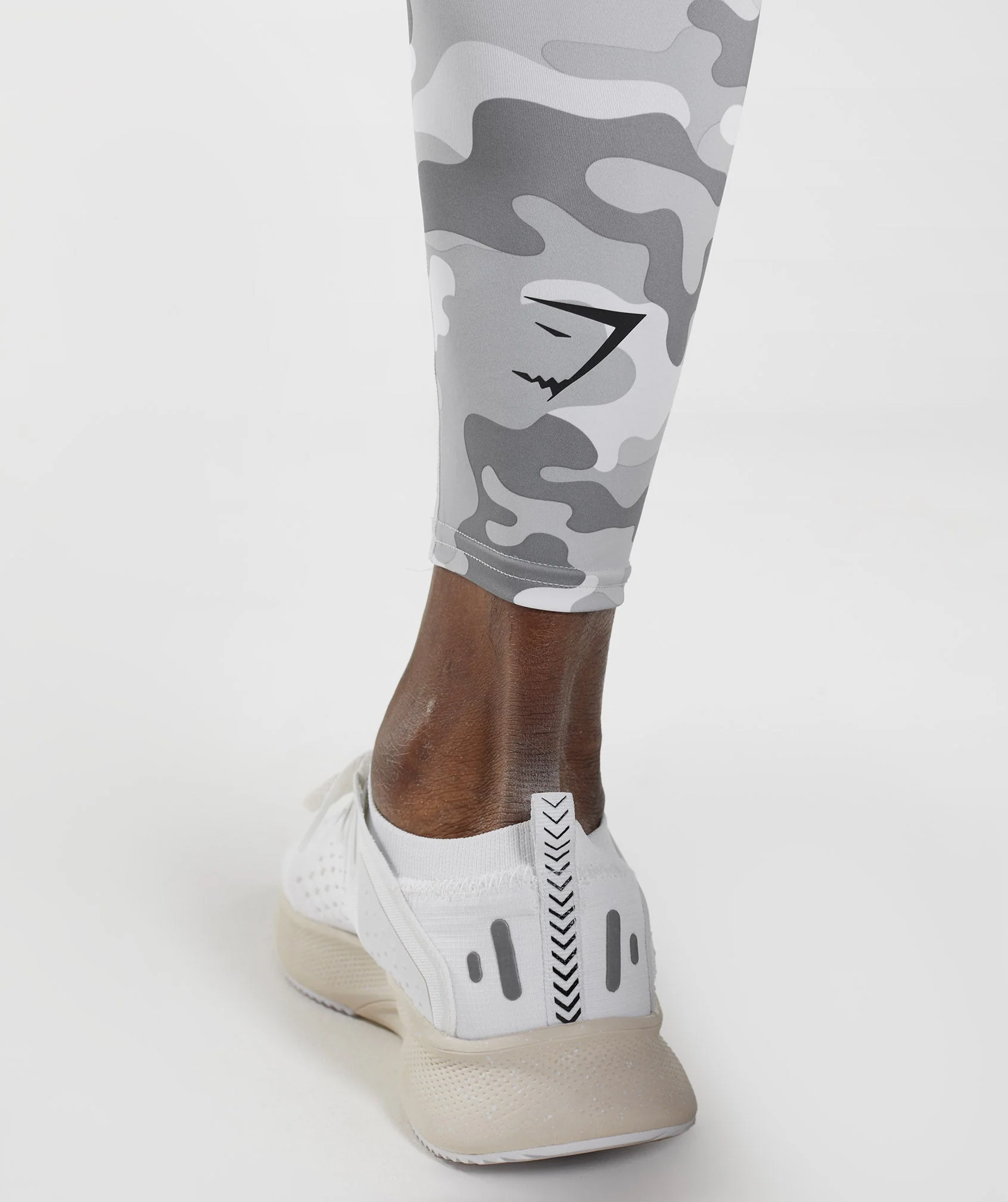 Gymshark Element Baselayer Leggings - Light Grey Print - Image 3