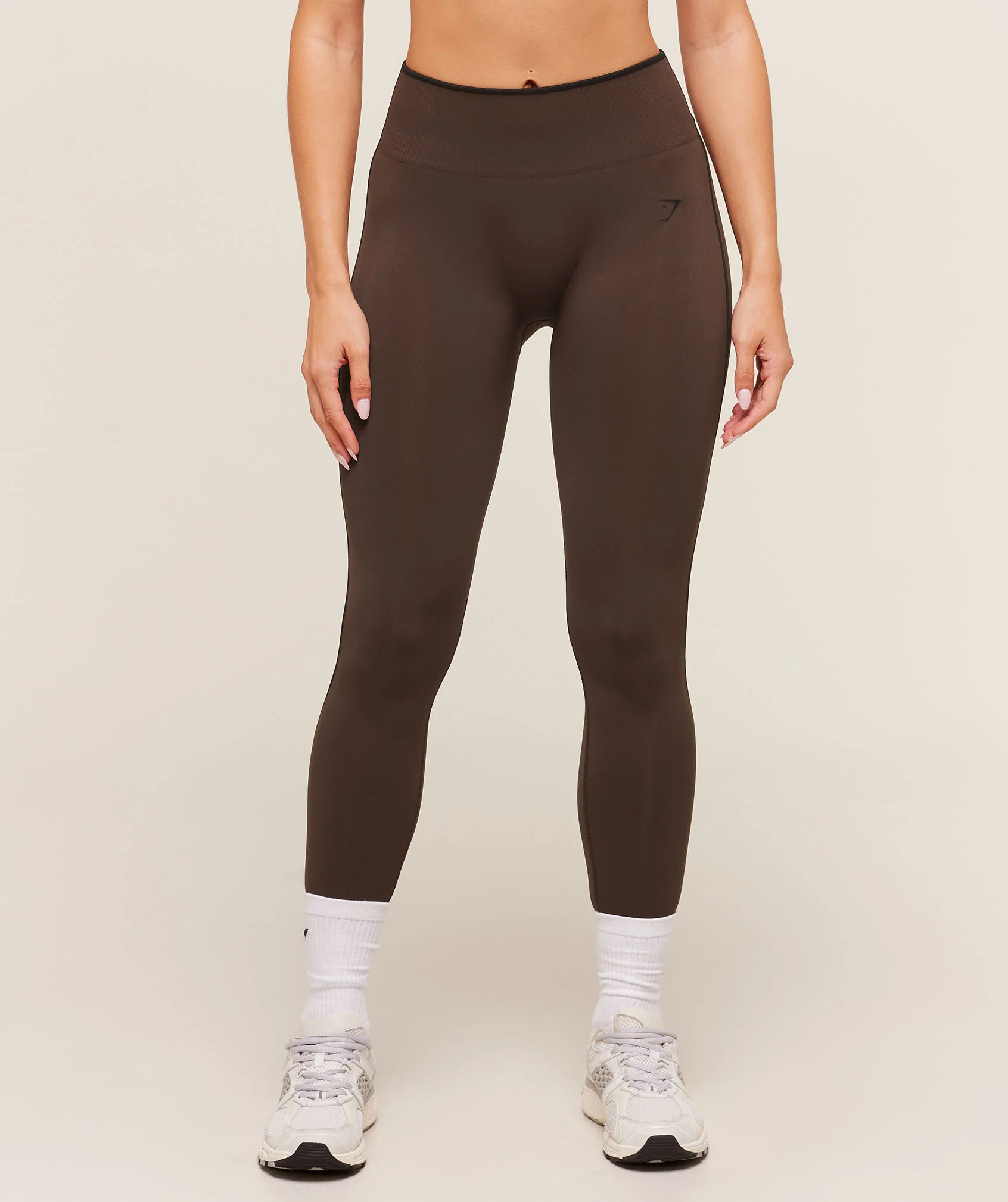 Gymshark Everyday Seamless Contrast Leggings - GS Archive Brown/GS Black - Image 2