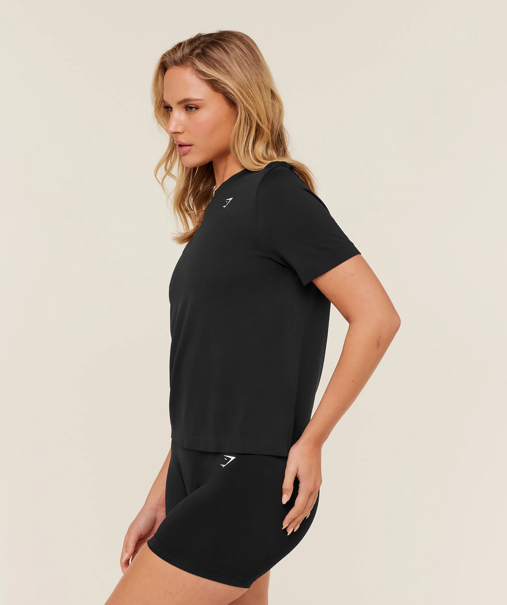 Gymshark Everyday Seamless T-Shirt - Black - Image 3