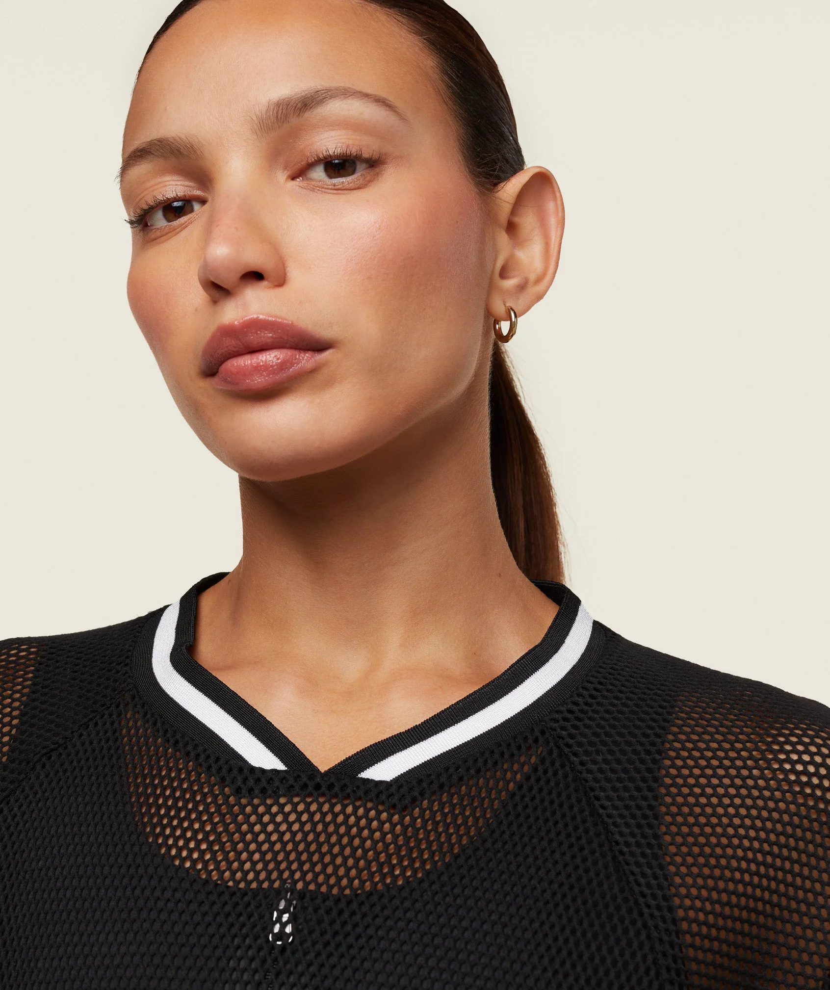 Gymshark everywear Mesh Layering Tee - Black/Soft White - Image 7