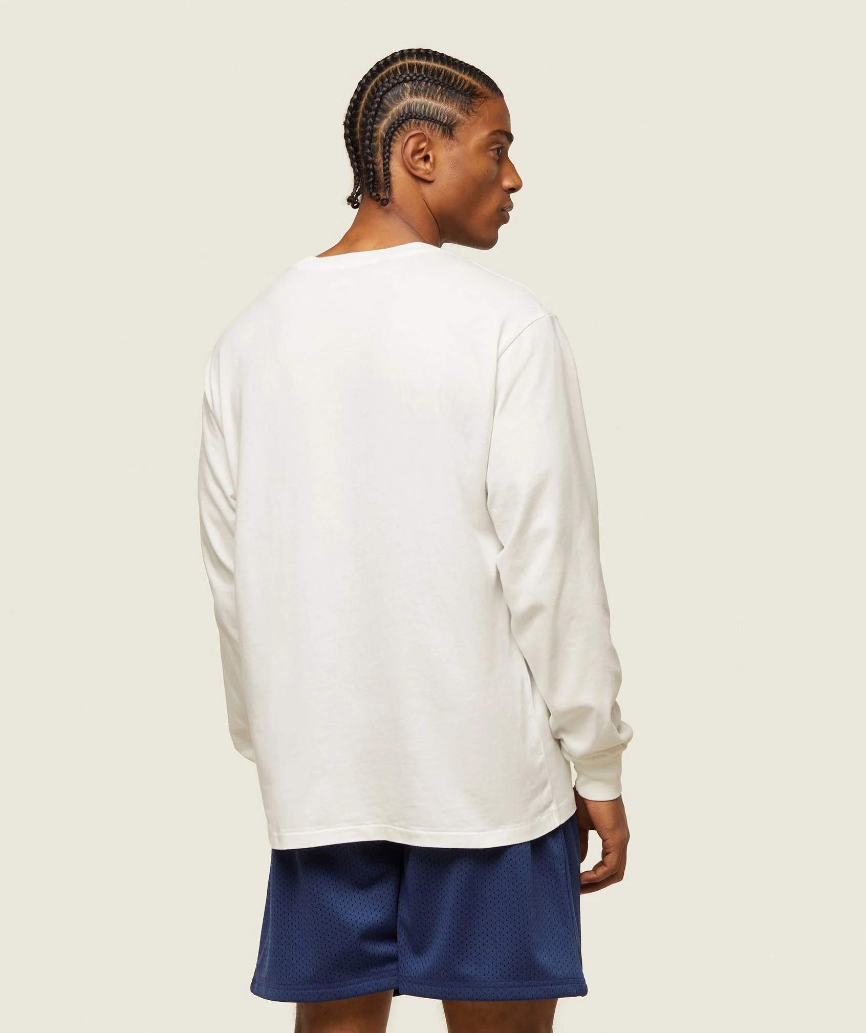 Gymshark everywear Relaxed Long Sleeve Tee - Soft White - Image 3