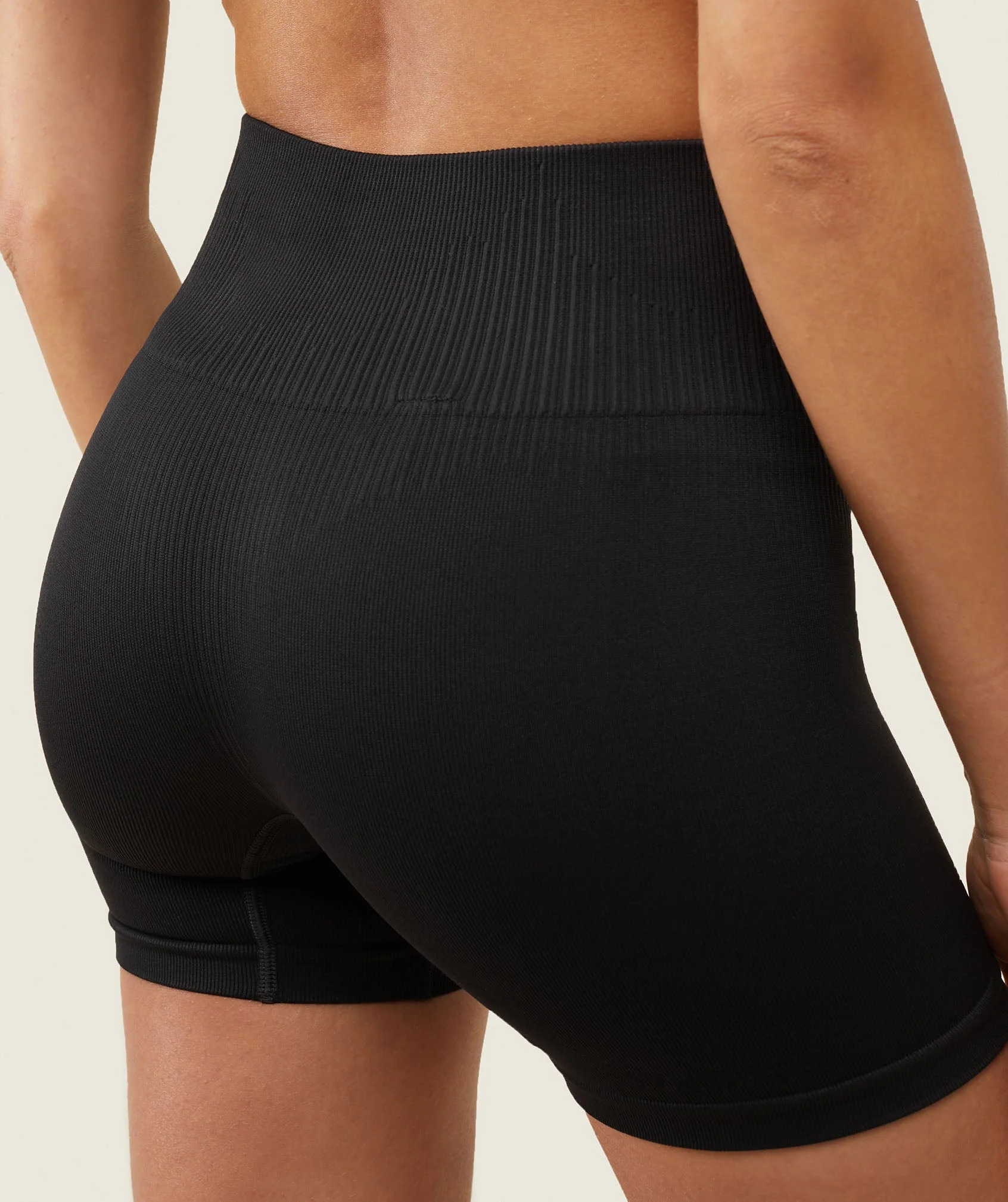 Gymshark everywear Seamless Cycling Shorts - Black - Image 6