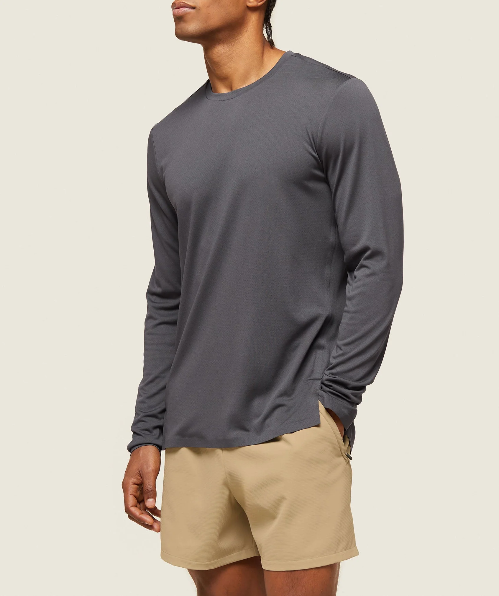 Gymshark everywear Tech Long Sleeve Tee - Onyx Grey - Image 4