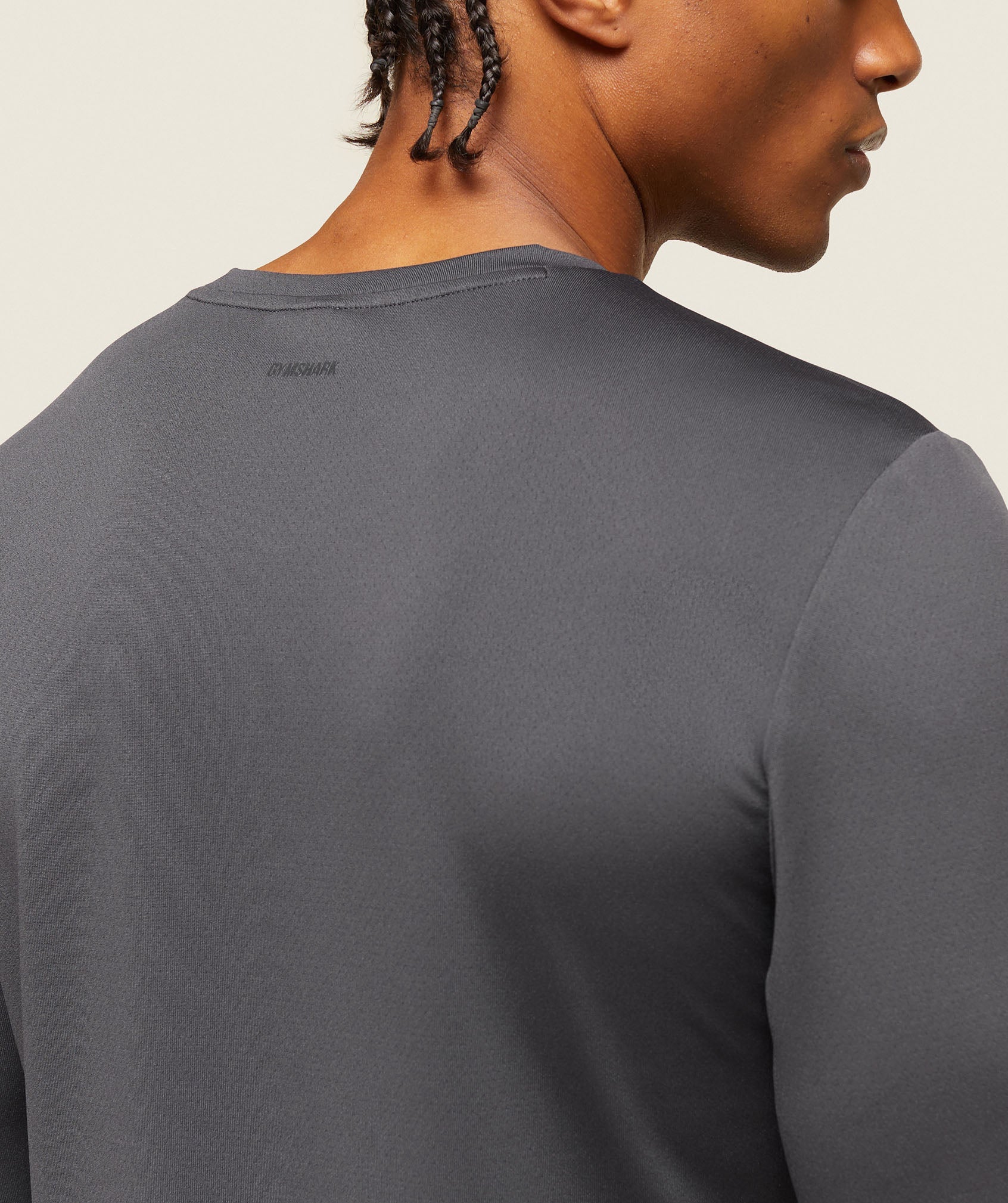Gymshark everywear Tech Long Sleeve Tee - Onyx Grey - Image 6