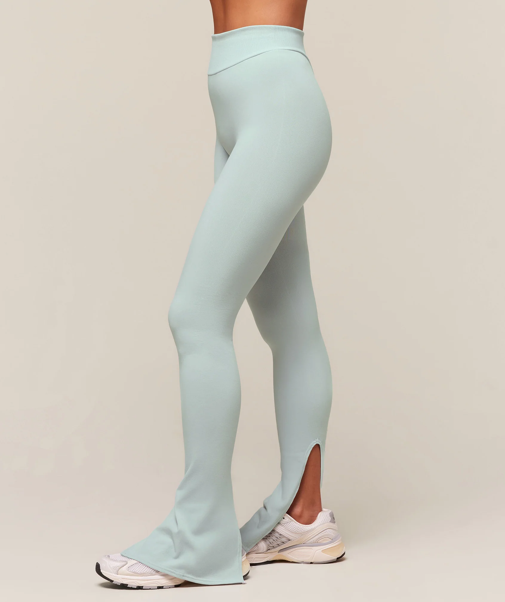 Gymshark everywear Warp Knit Flare Leggings - Frost Blue