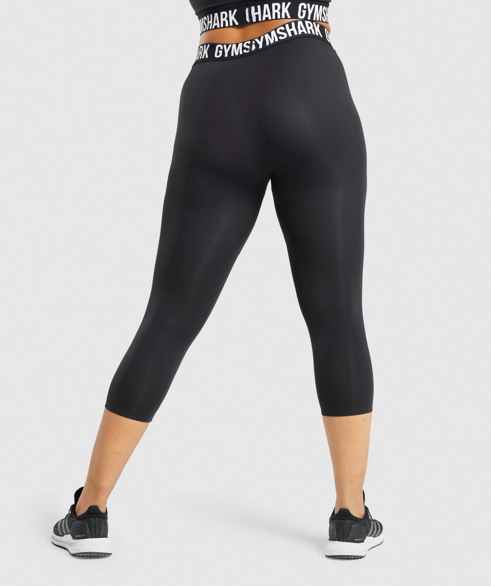 Gymshark Fit Seamless Cropped Leggings - Black - Image 2