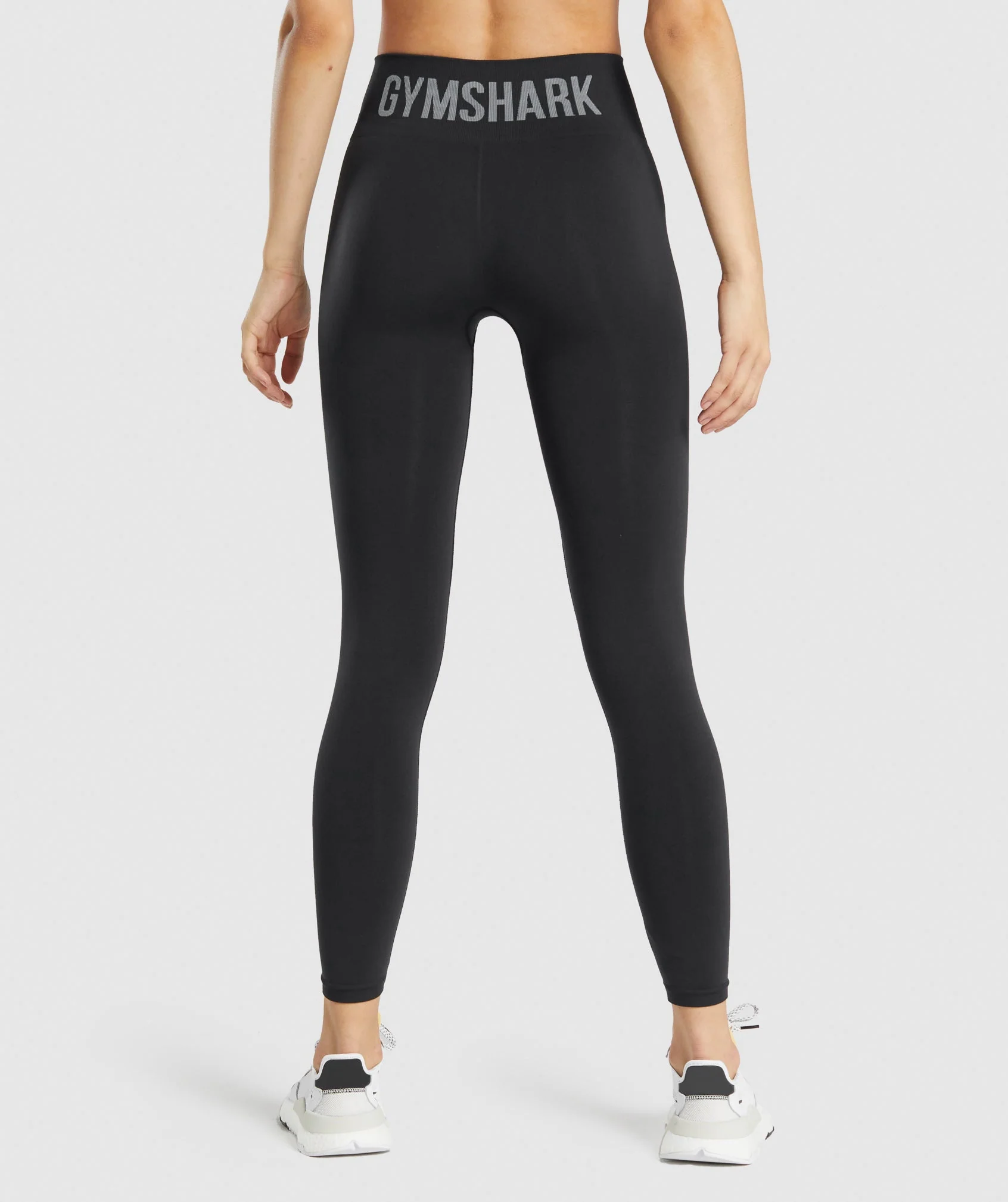 Gymshark Fit Seamless Mid Rise Leggings - Black - Image 2