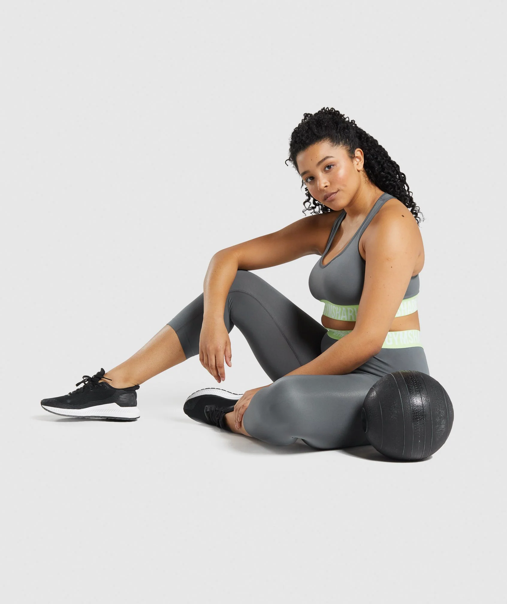 Gymshark Fit Seamless Sports Bra - Charcoal - Image 4