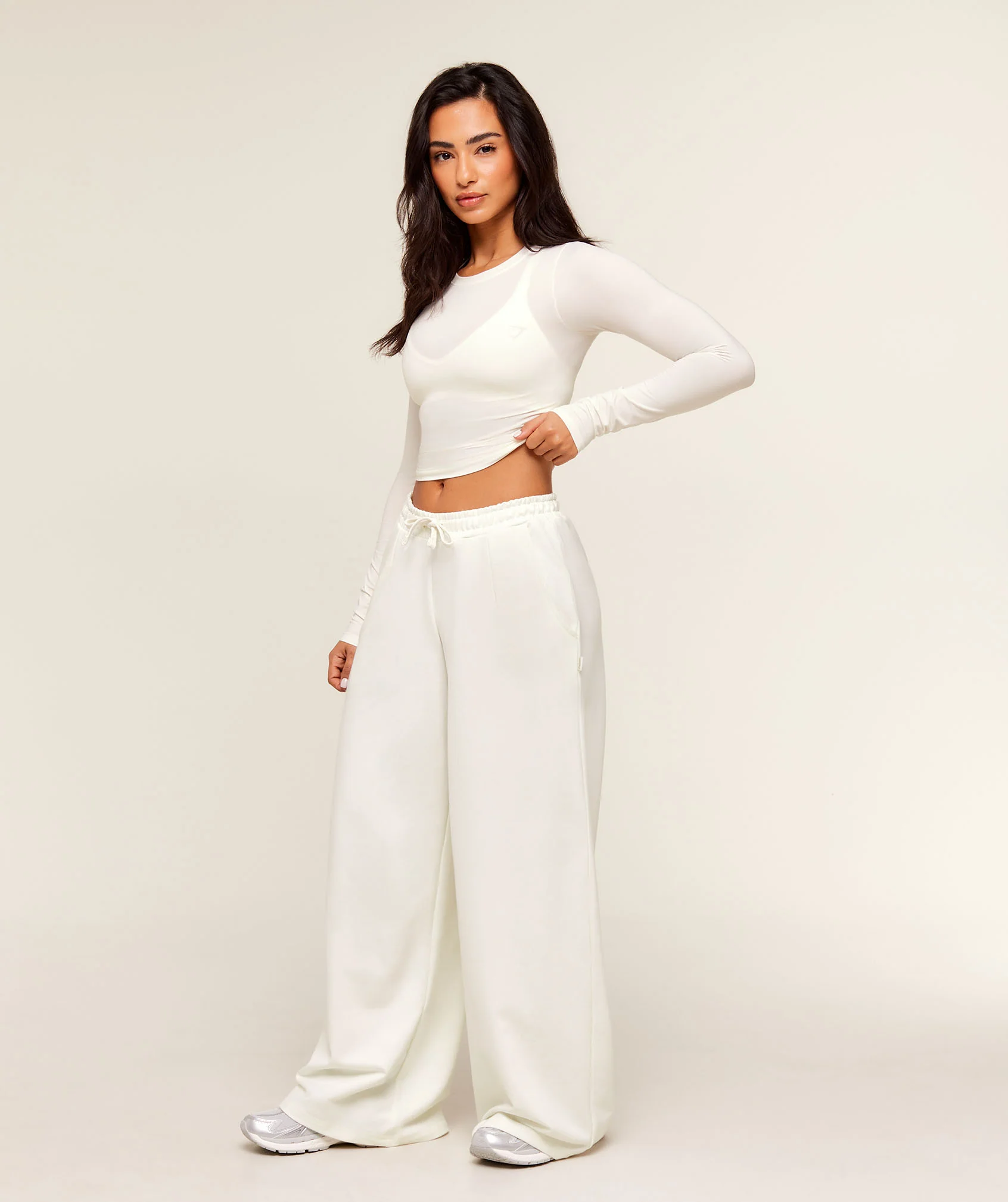 Gymshark Lightweight Wide Leg Pant Short - Soft White - Image 5