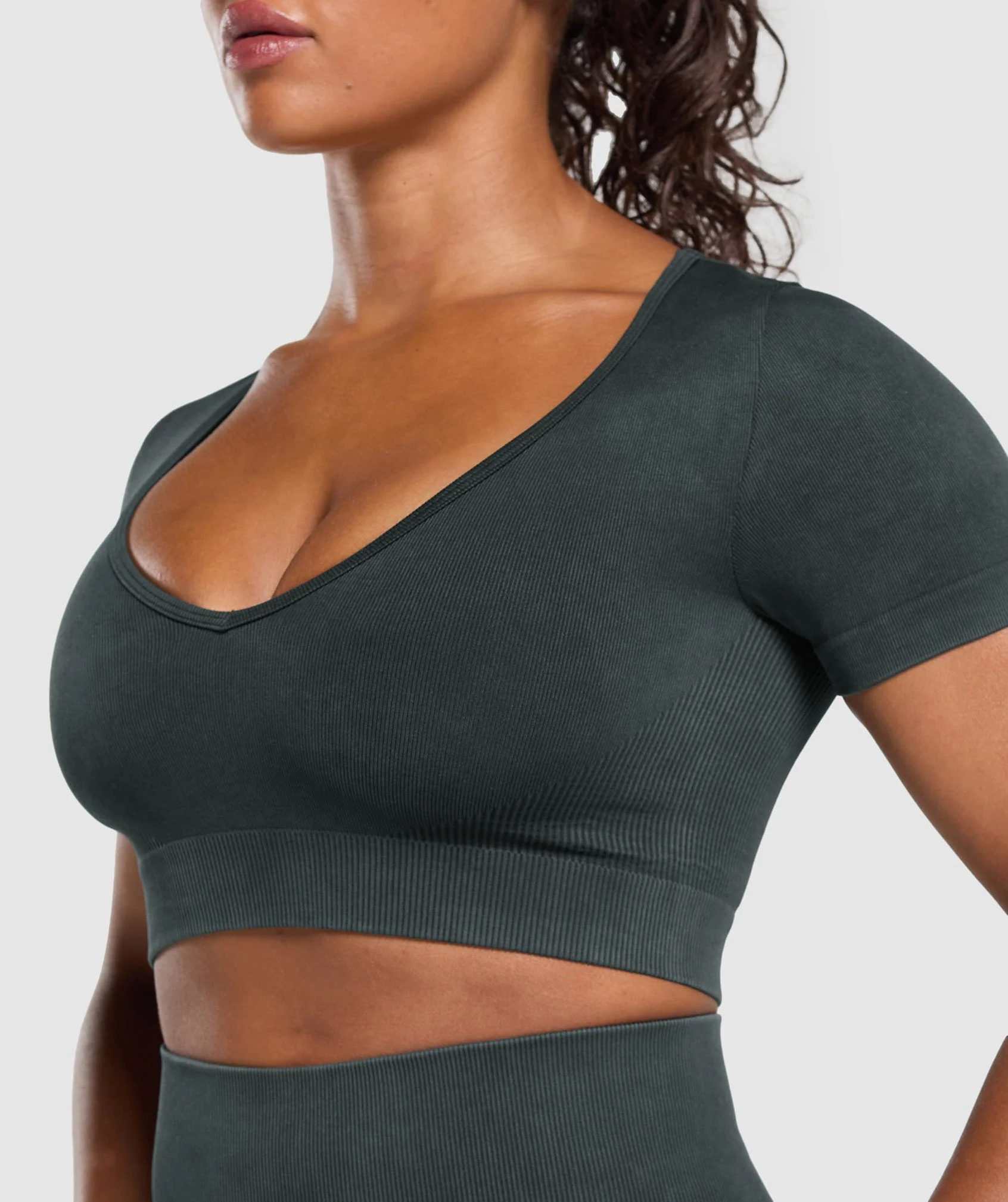 Gymshark Gains Seamless Washed Crop Top - Black - Image 6