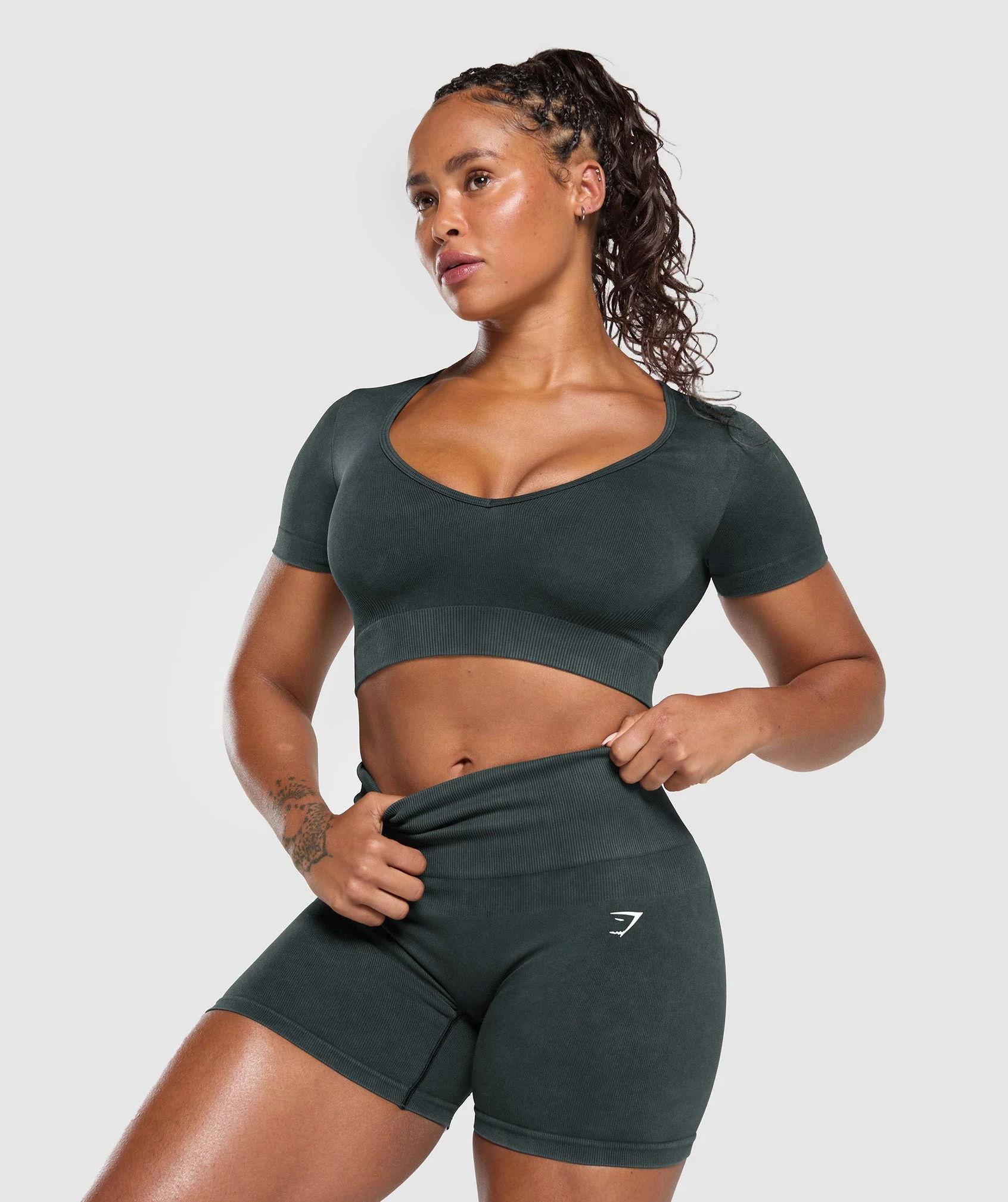 Gymshark Gains Seamless Washed Crop Top - Black - Image 7