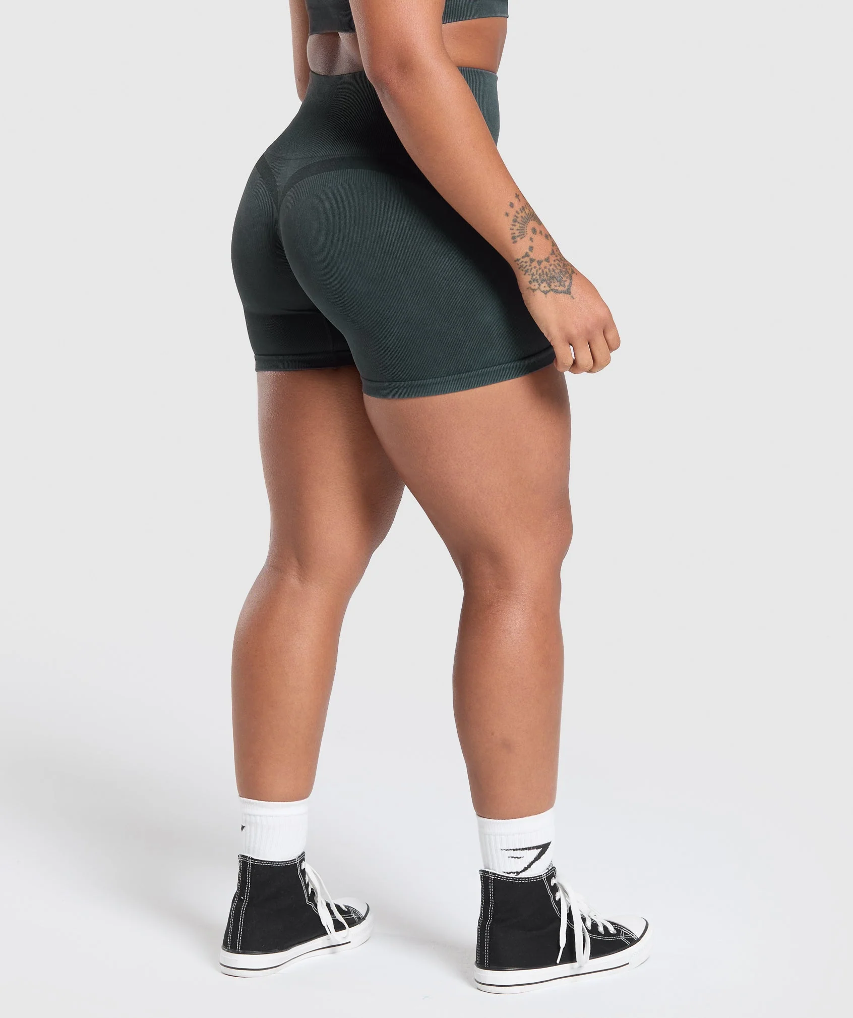 Gymshark Gains Seamless Washed Shorts - Black - Image 3