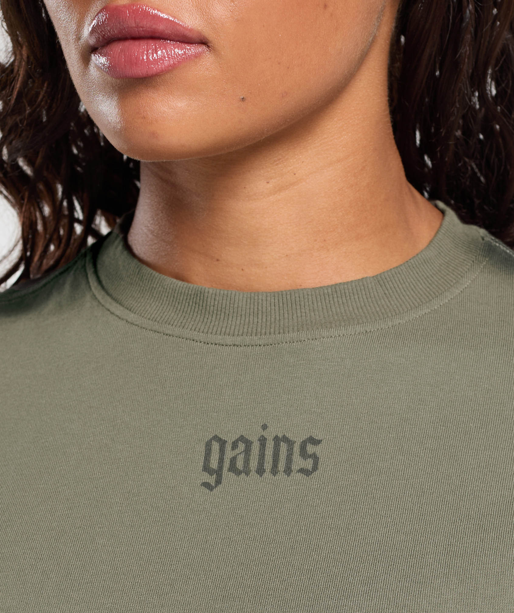 Gymshark Gains Washed Heavyweight Cotton T-Shirt - Base Green/Strength Green - Image 7