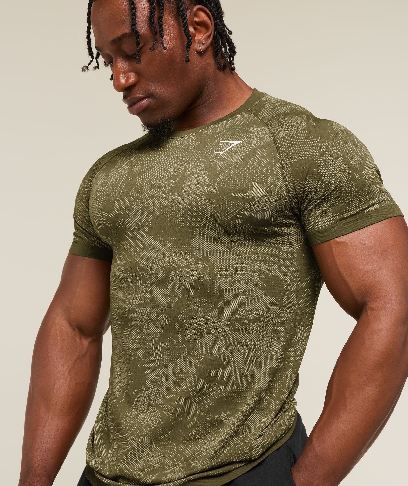 Gymshark Geo Seamless T-Shirt - Canvas Green/Chalk Beige - Image 4