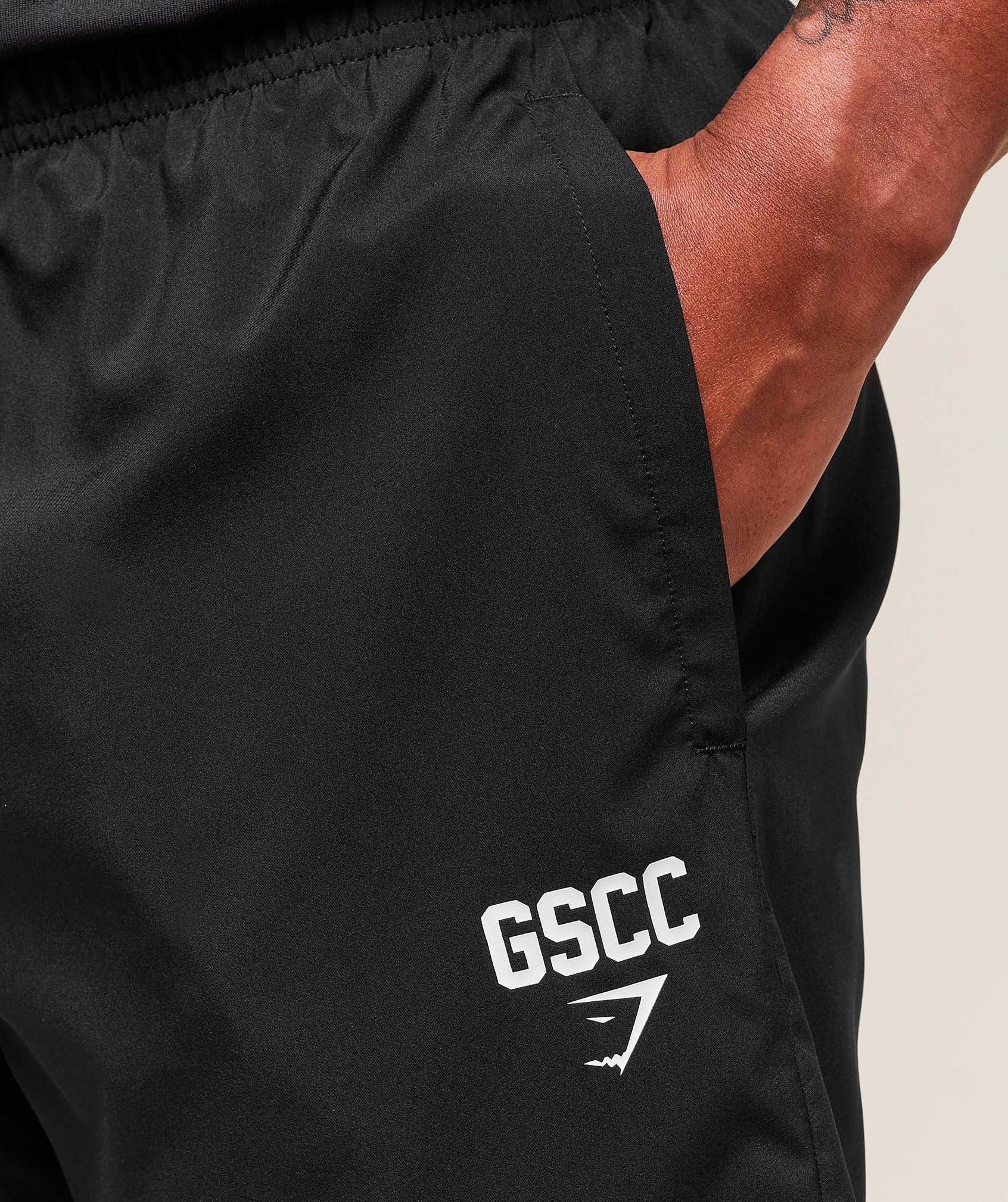 Gymshark Hybrid Athlete 7" Shorts - Black - Image 5