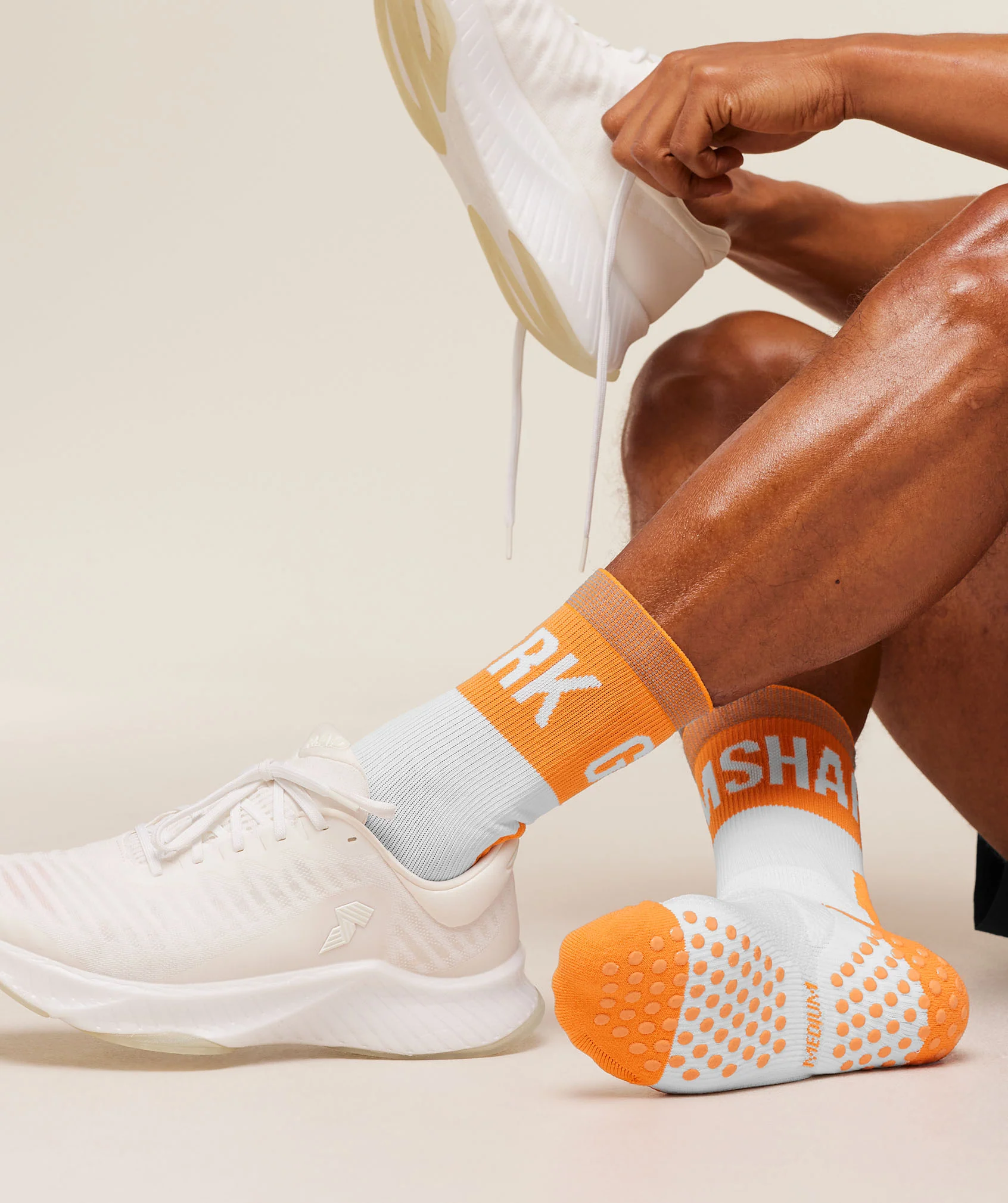 Gymshark Hybrid Training Grip Socks Single - White/Dayglow Peach - Image 2