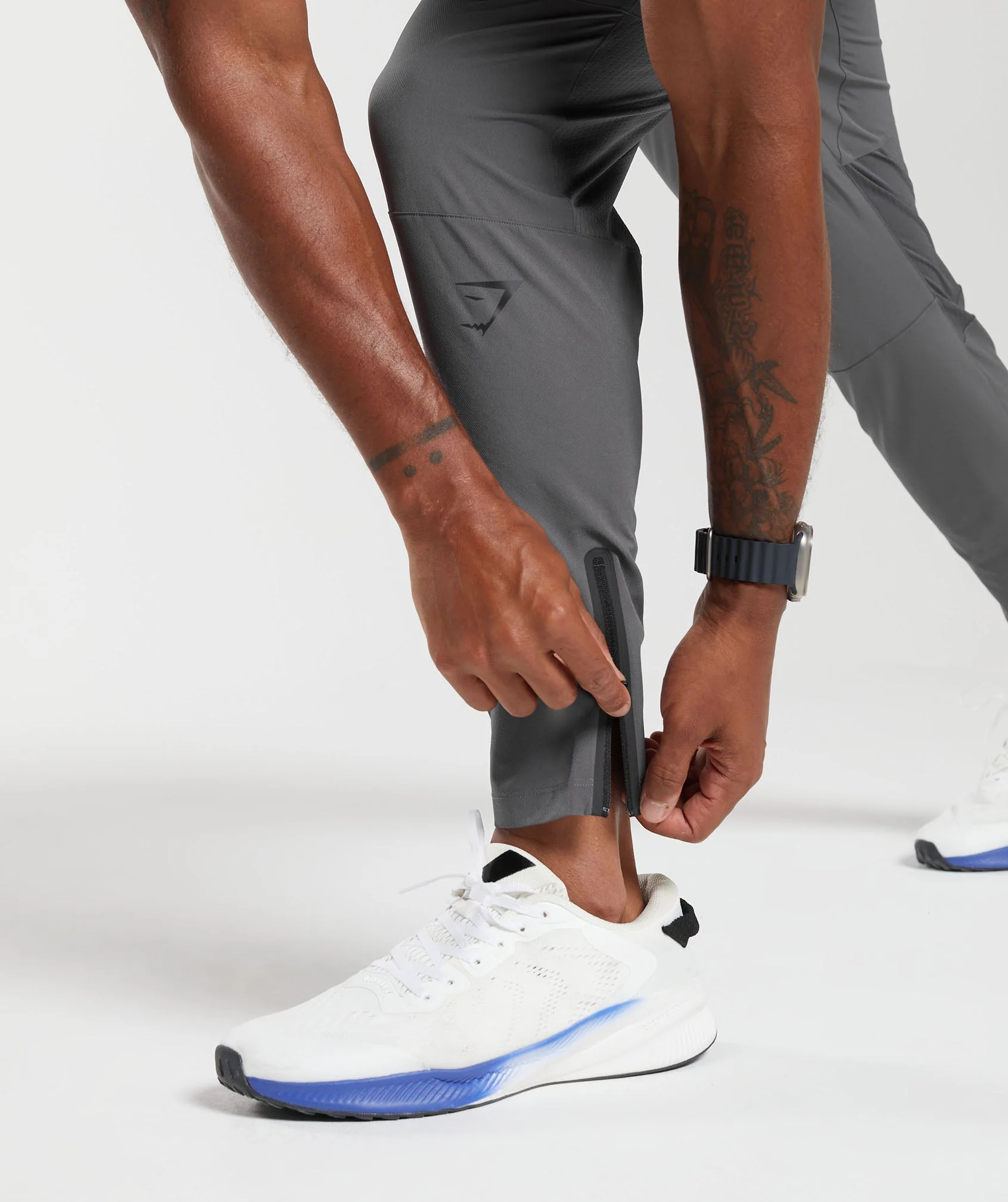 Gymshark Hybrid Woven Joggers - Silhouette Grey - Image 5
