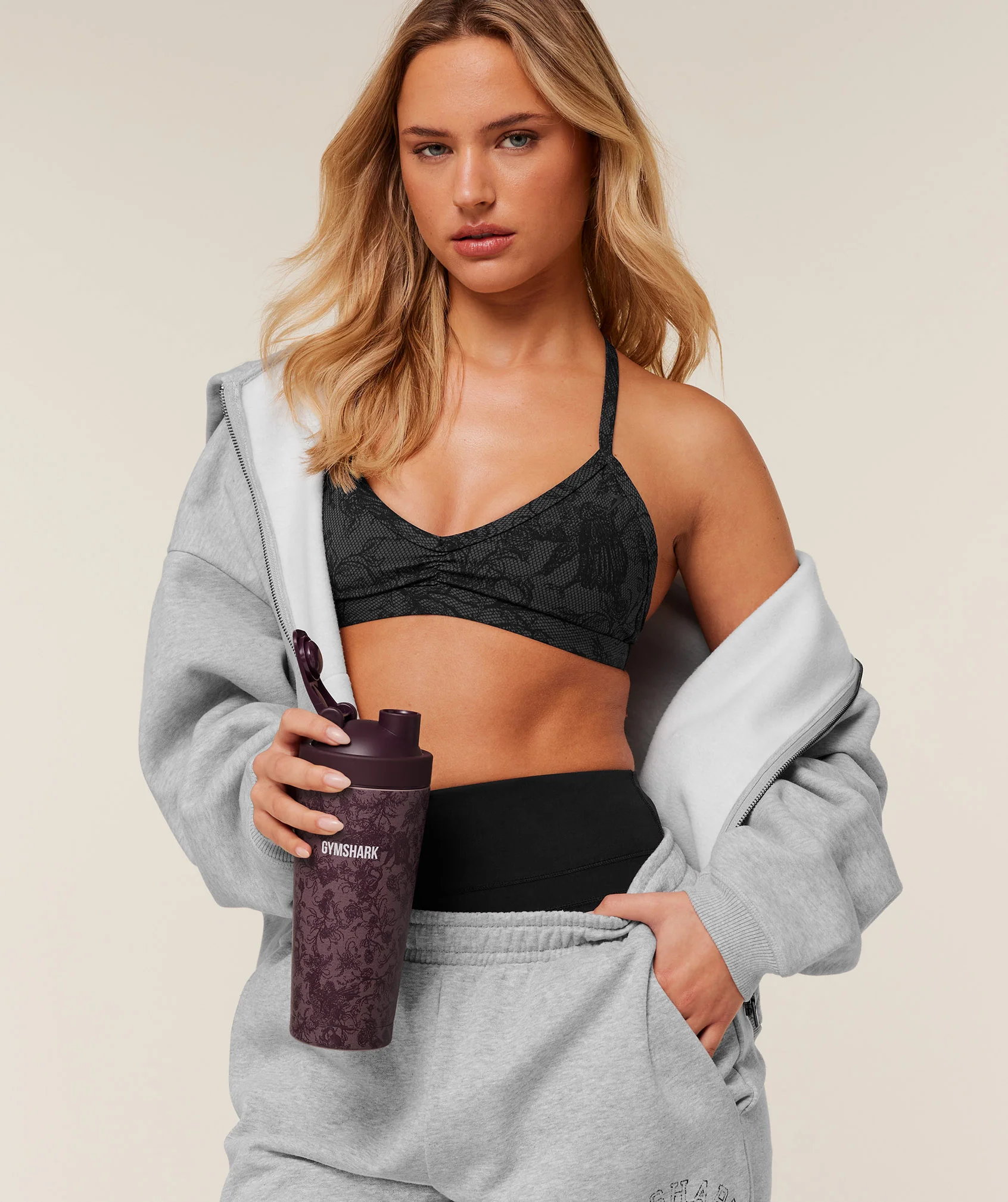 Gymshark Lace Graphic Metal Shaker - Impact Burgundy/Calm Pink - Image 2