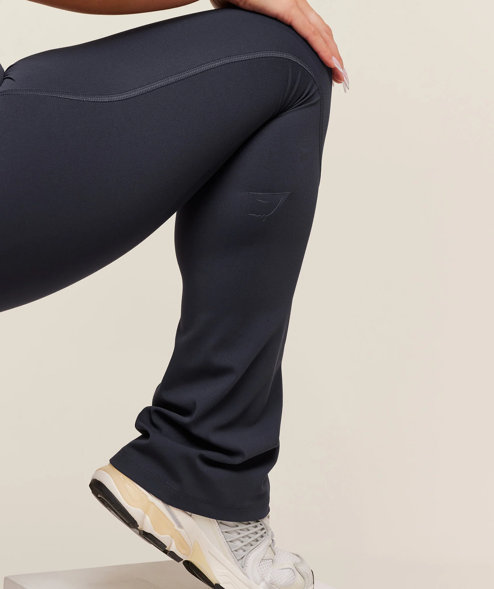 Gymshark Lifting Dipped Waistband Flared Leggings - Heavy Blue - Image 6