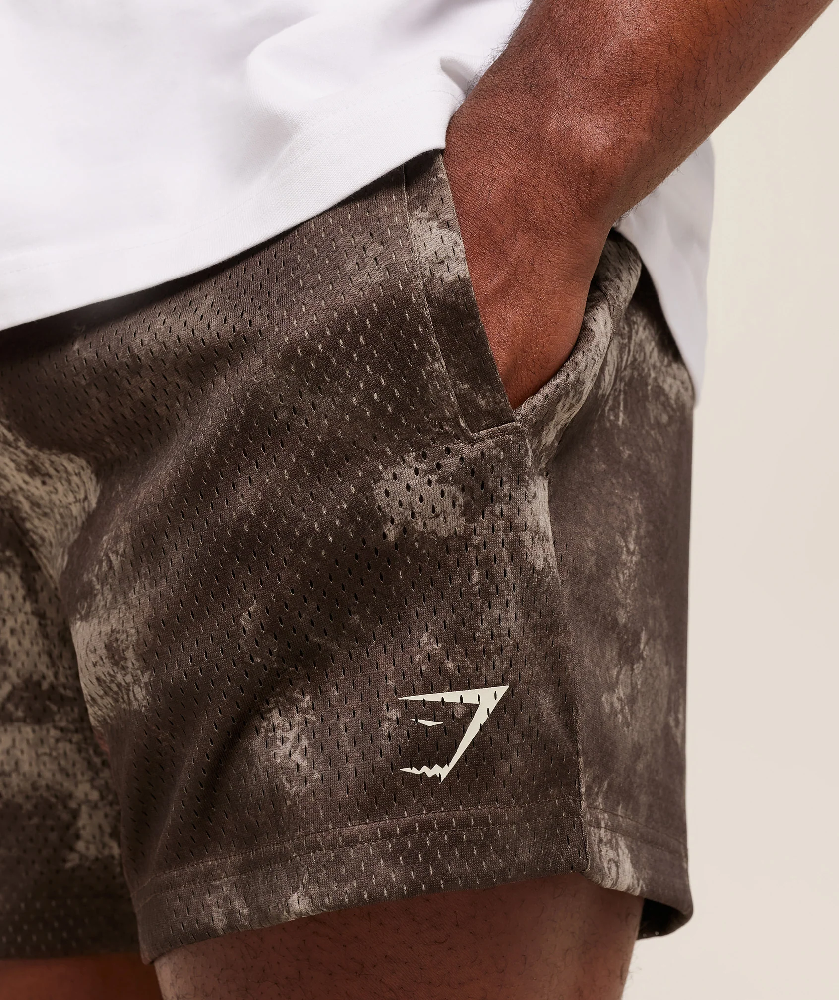 Gymshark Lifting Mesh 5" Shorts - Lifestyle Brown - Image 6