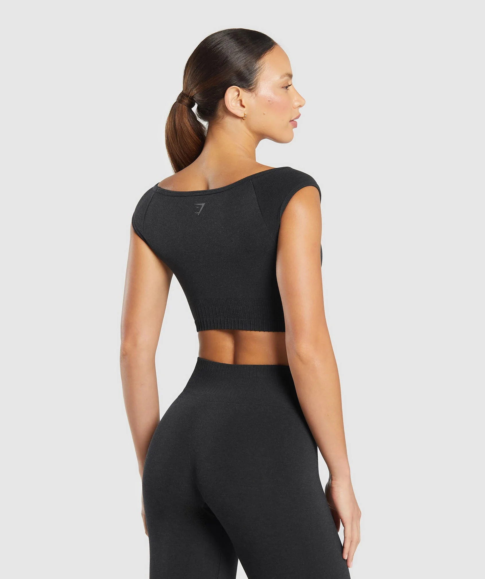 Gymshark Luxe Seamless Boat Neck Crop Top - Coal Marl - Image 3