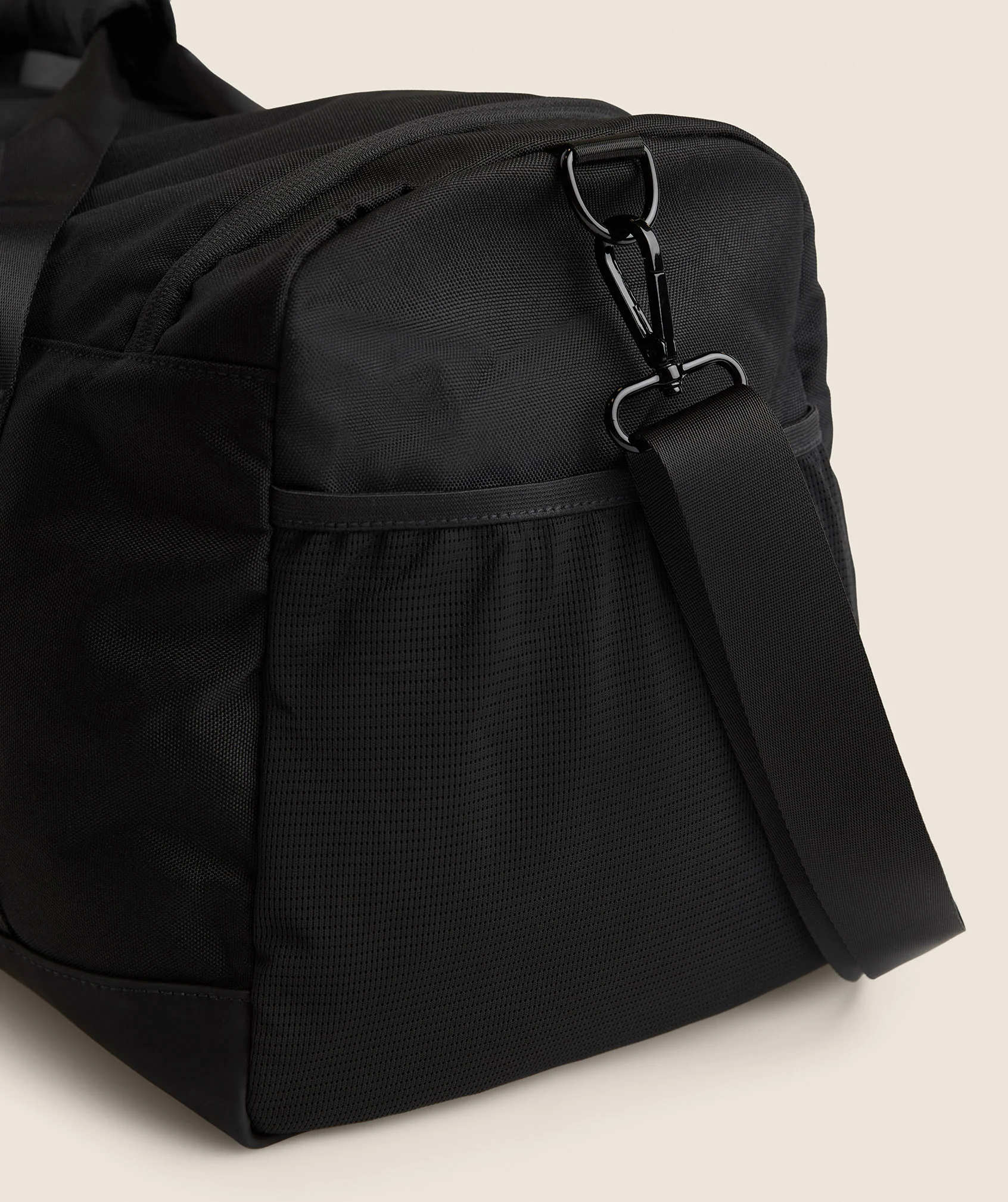 Gymshark Everyday Holdall Medium  - Black - Image 5