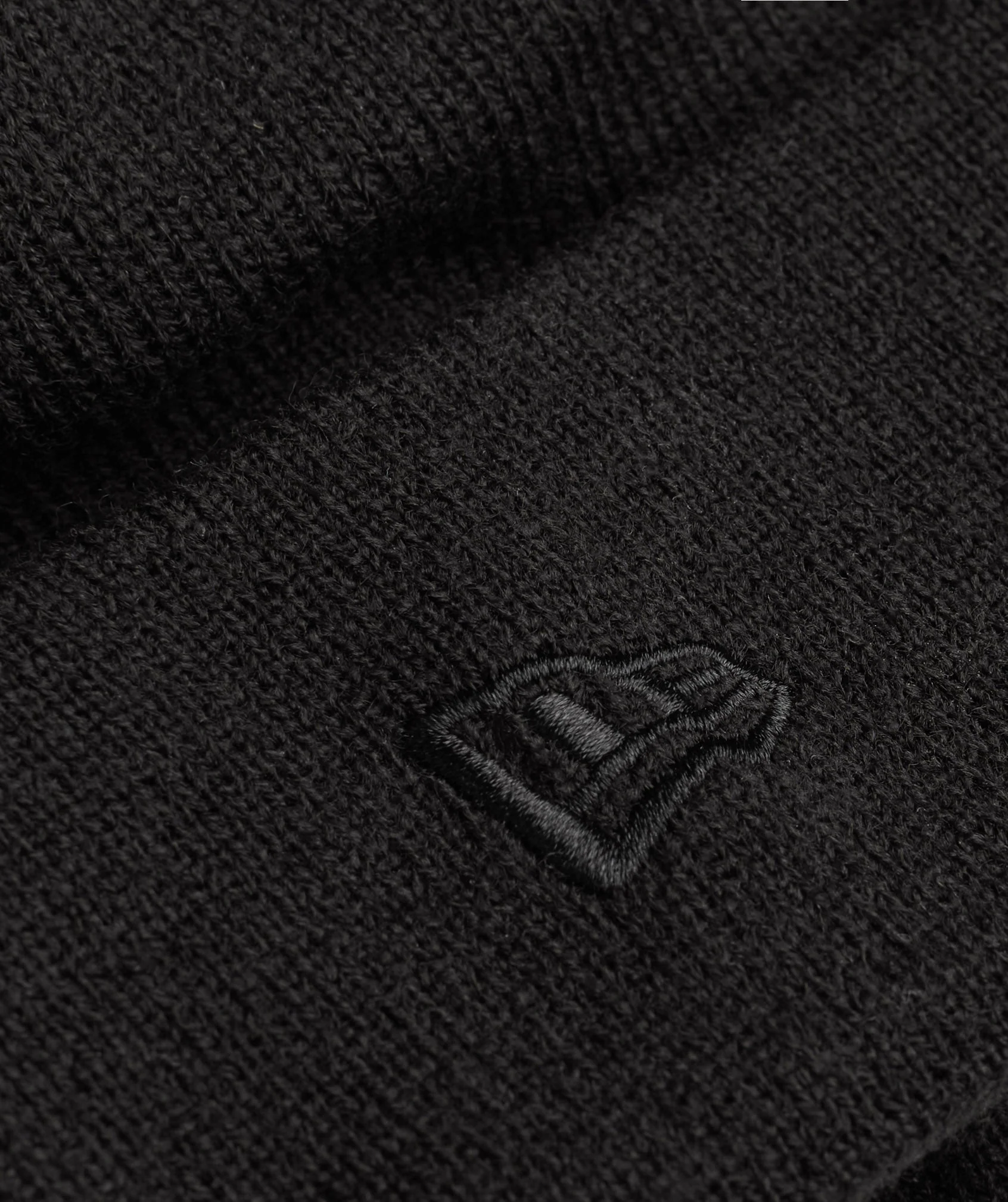 Gymshark New Era Sharkhead Cuff Knit - Black - Image 4